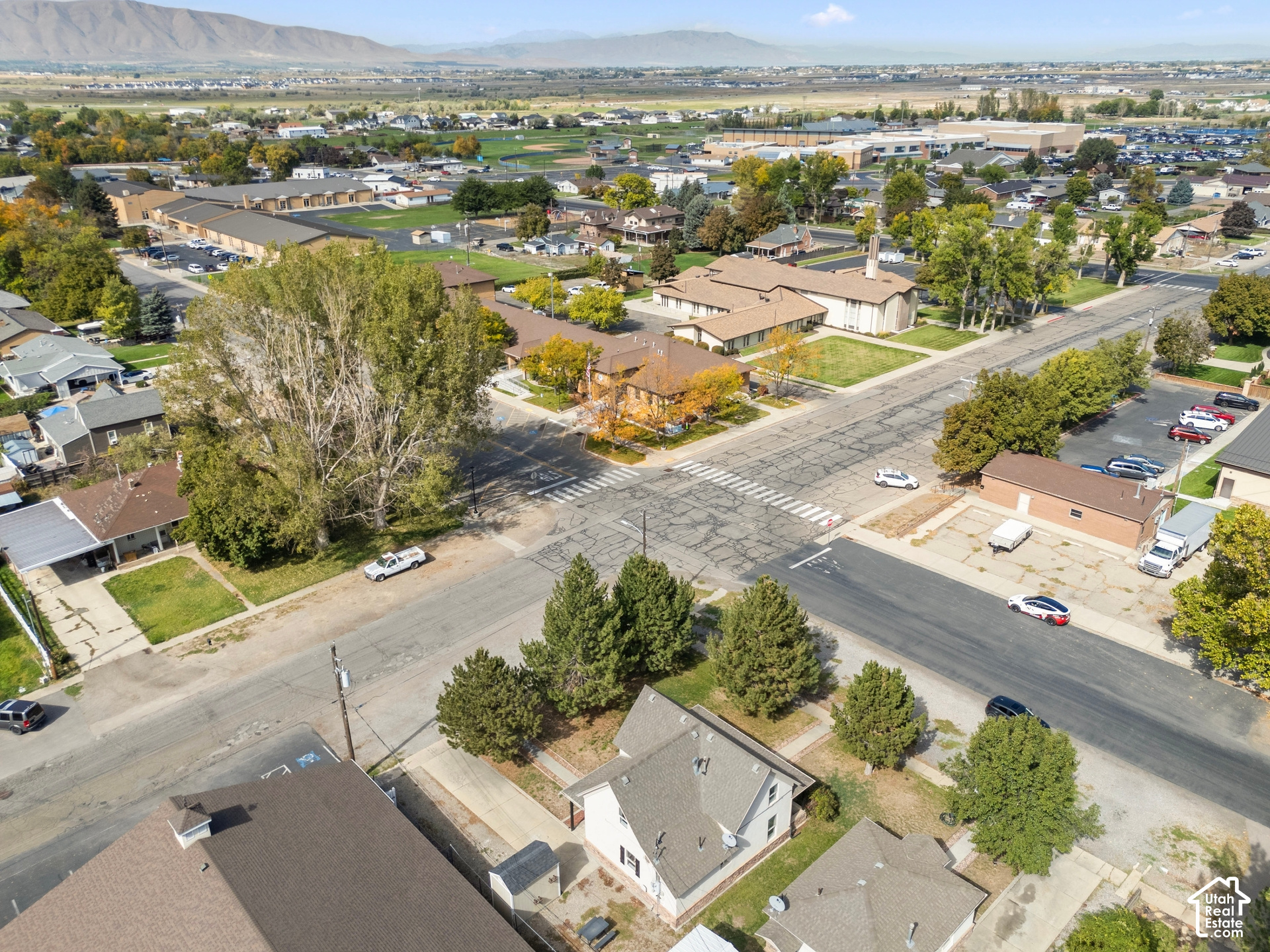 main property photo 8