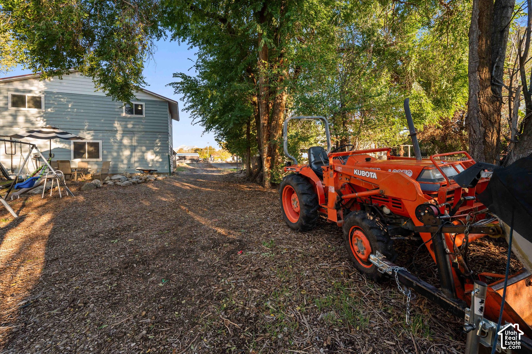 main property photo 45