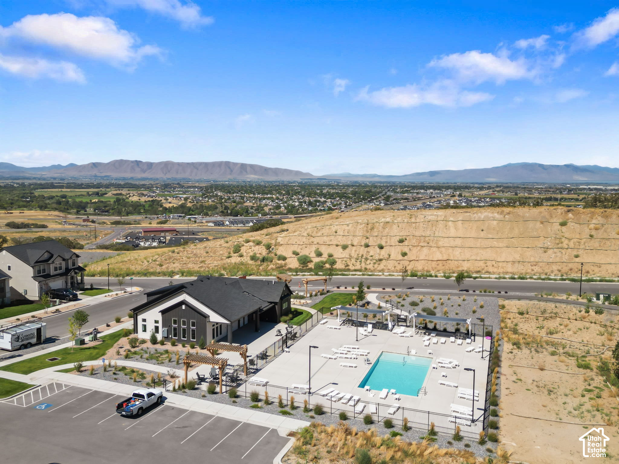 main property photo 43