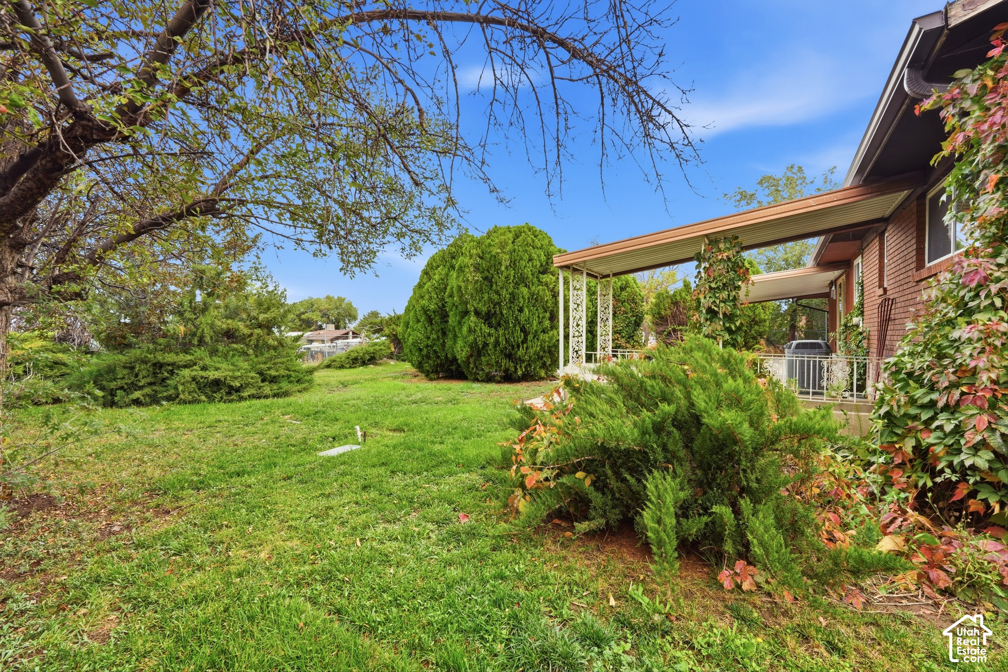 main property photo 34