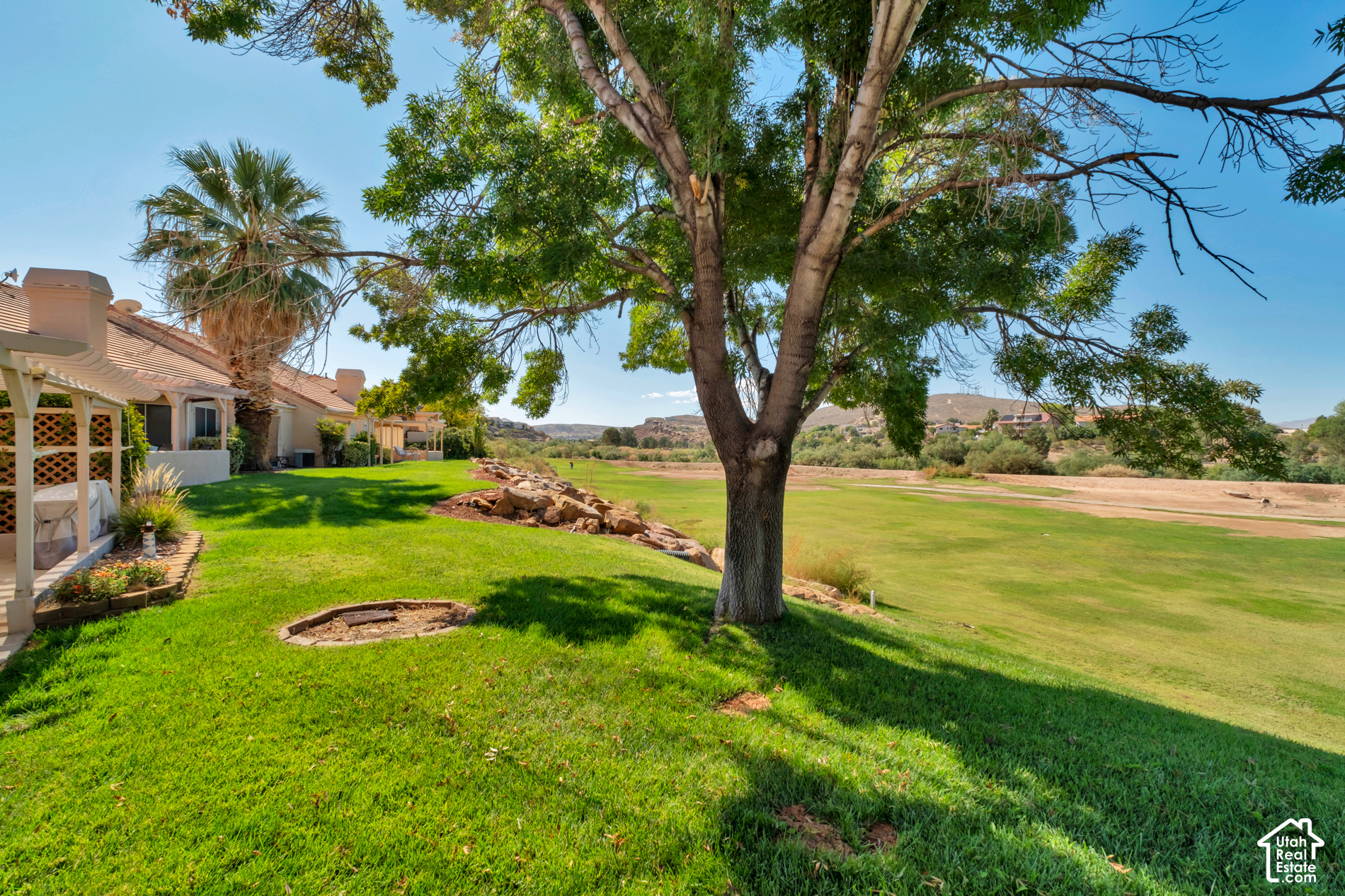 main property photo 37