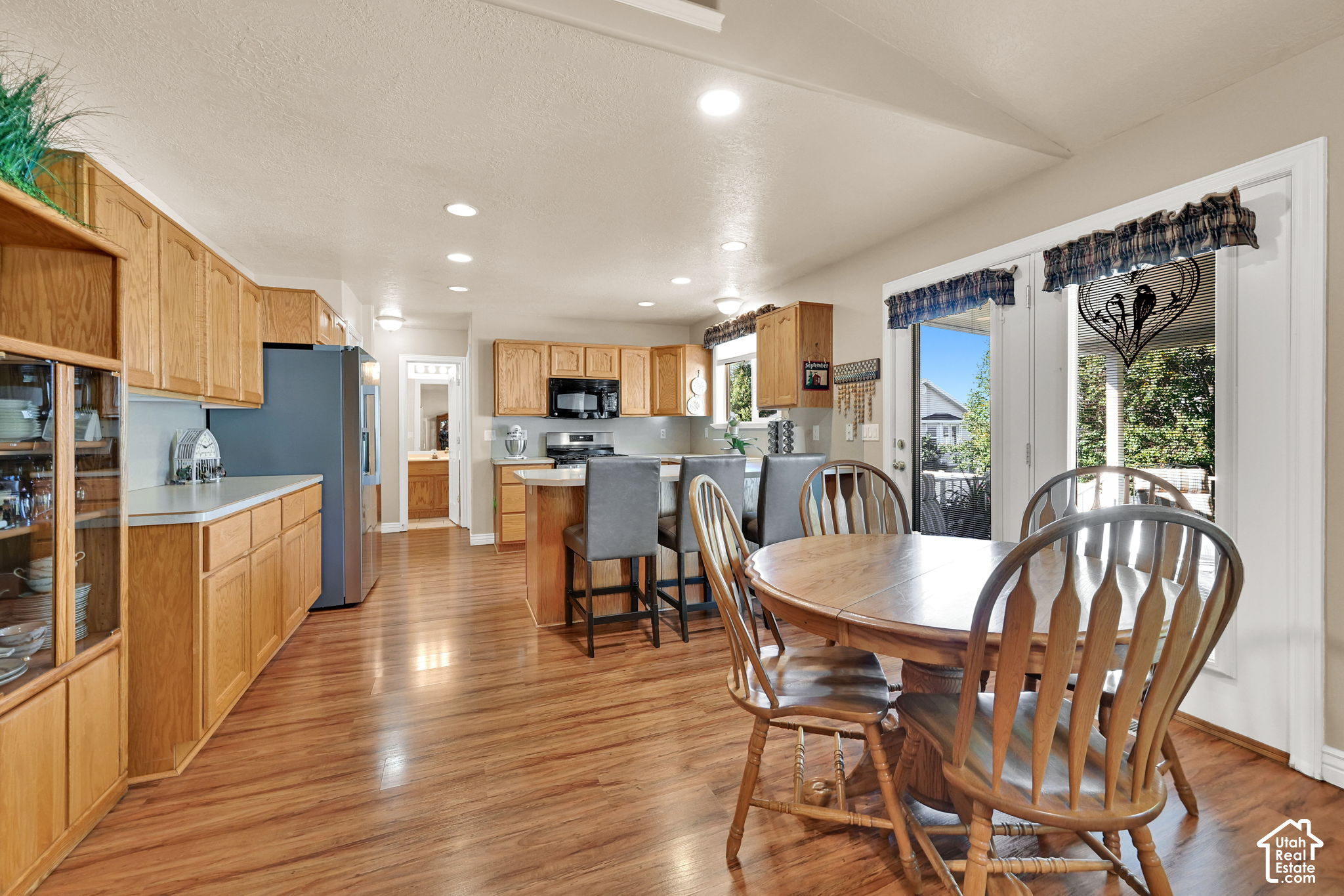 main property photo 18