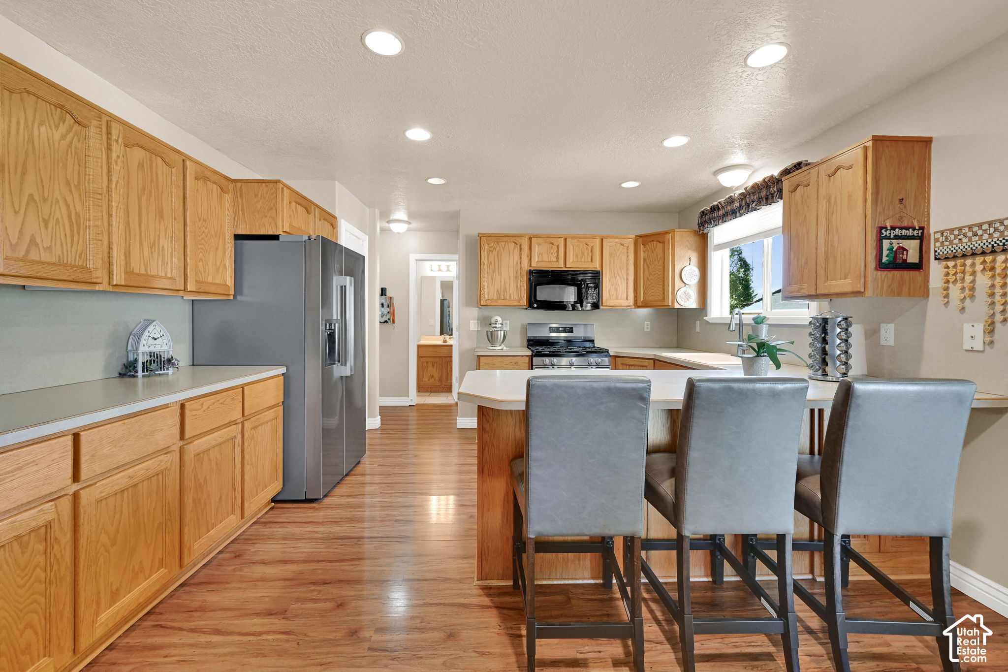 main property photo 20