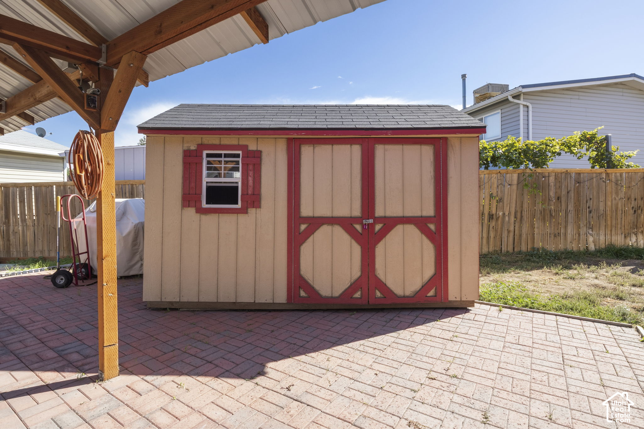 main property photo 12
