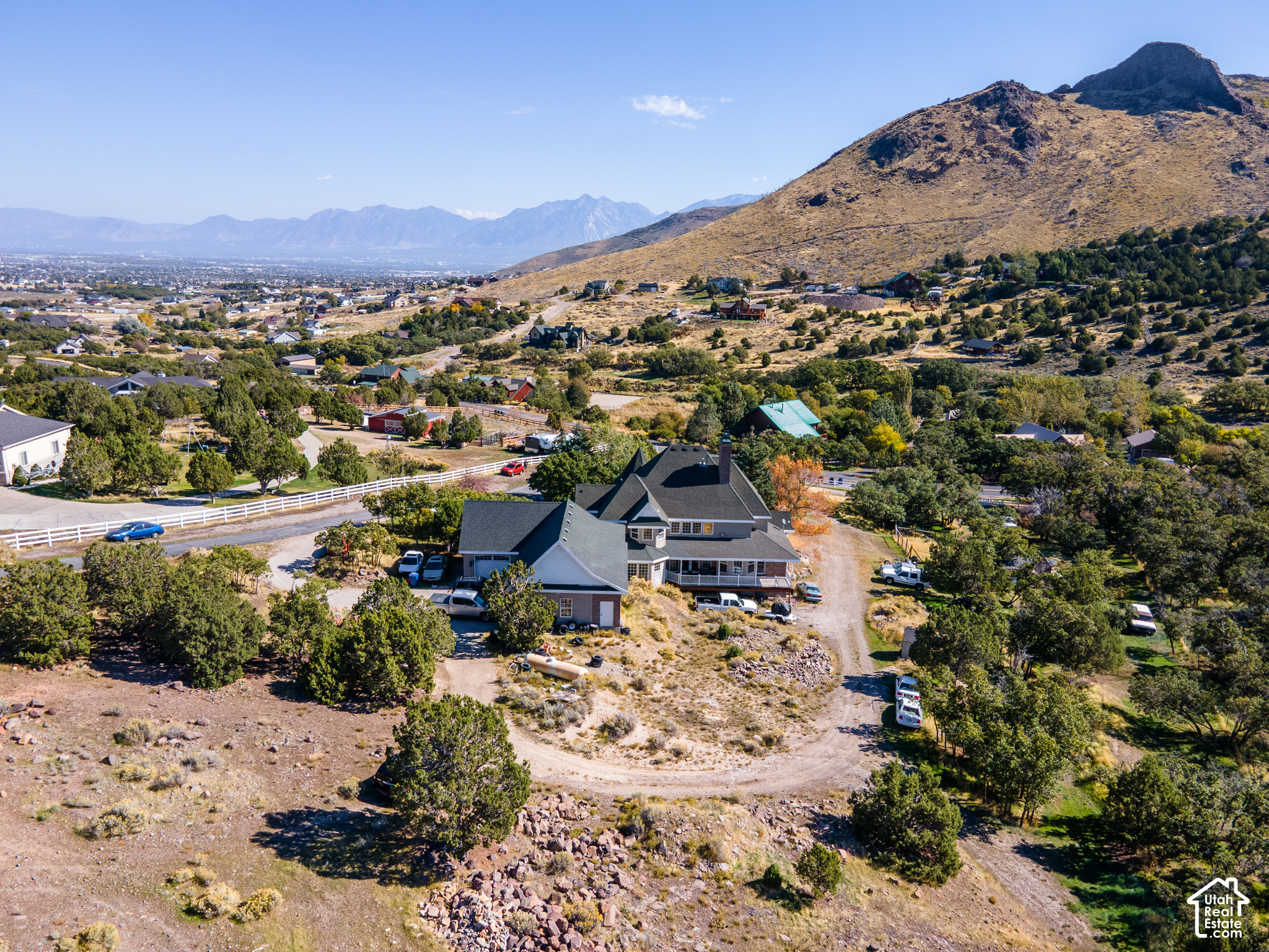 main property photo 32