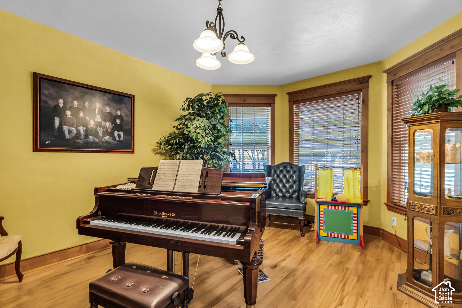 main property photo 7