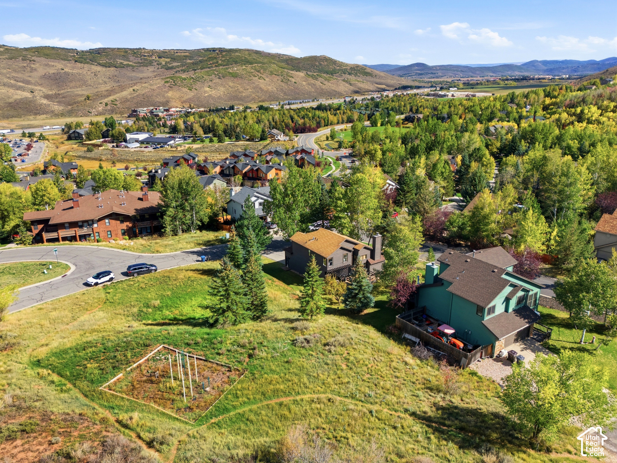 main property photo 40