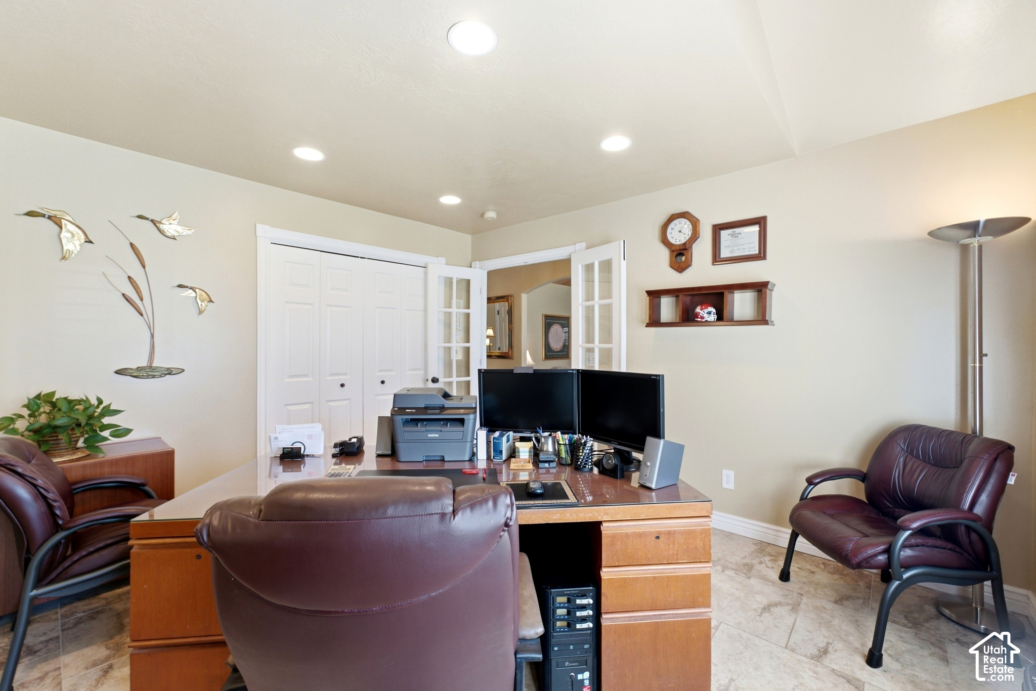 main property photo 10