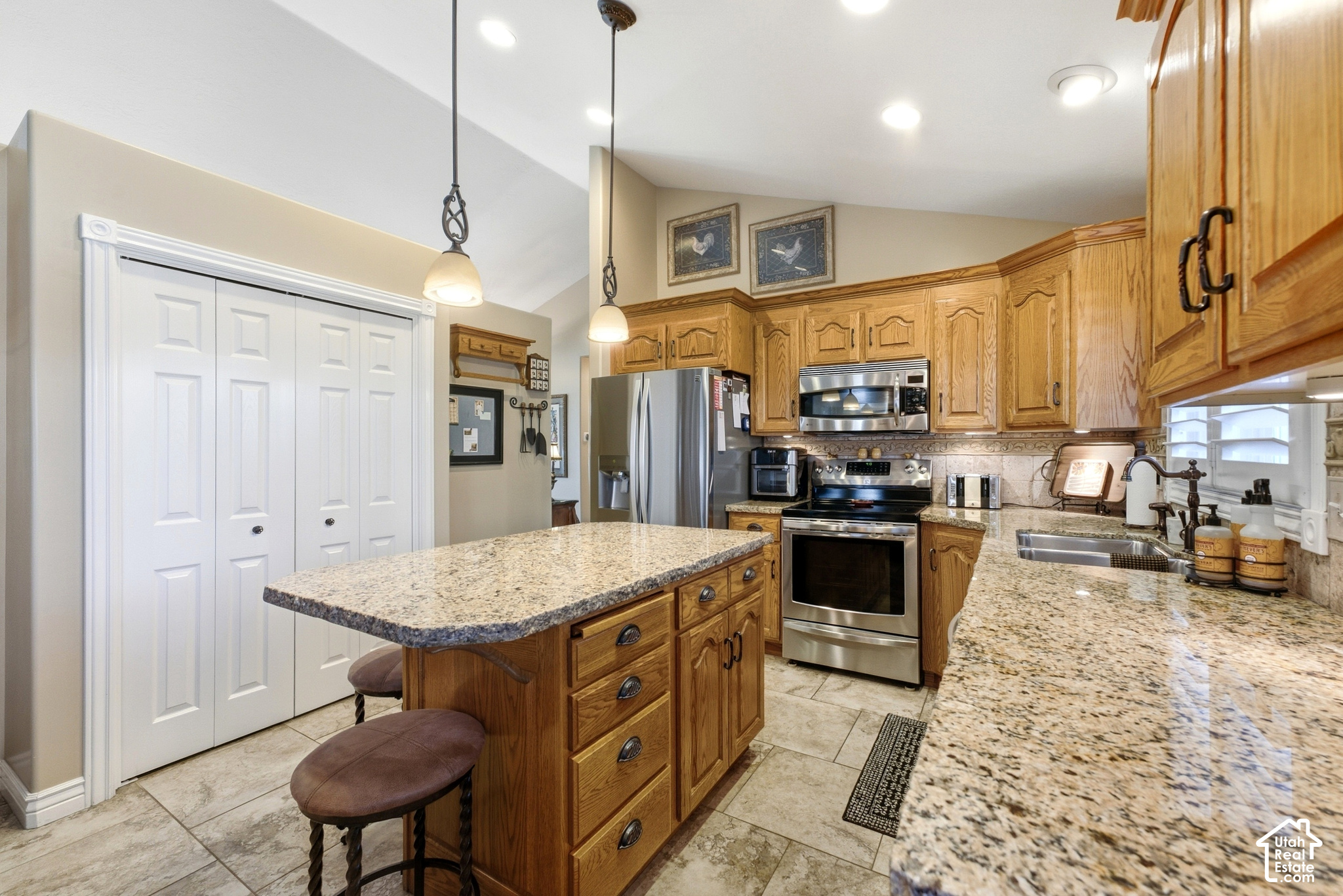 main property photo 12
