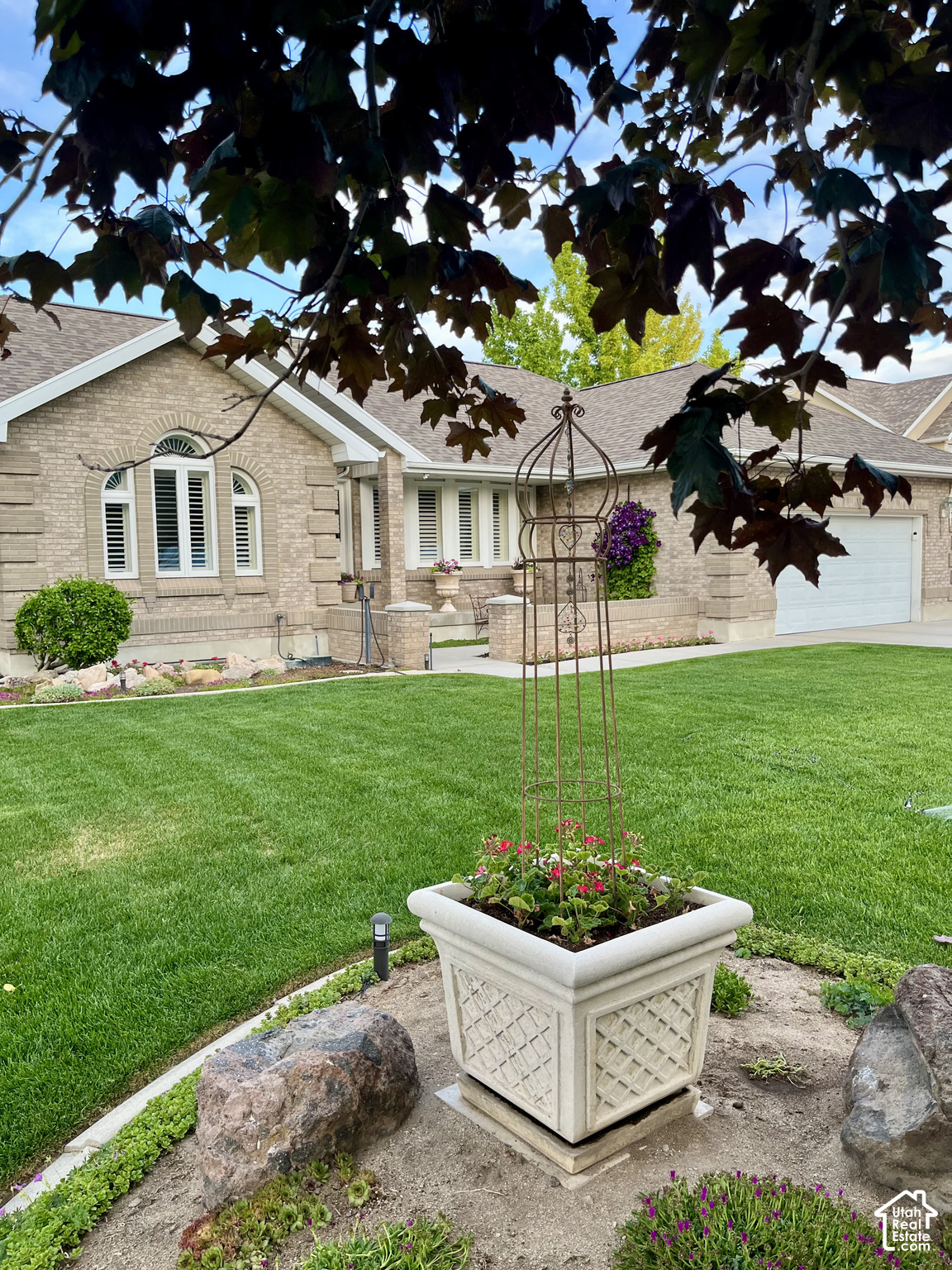 main property photo 54