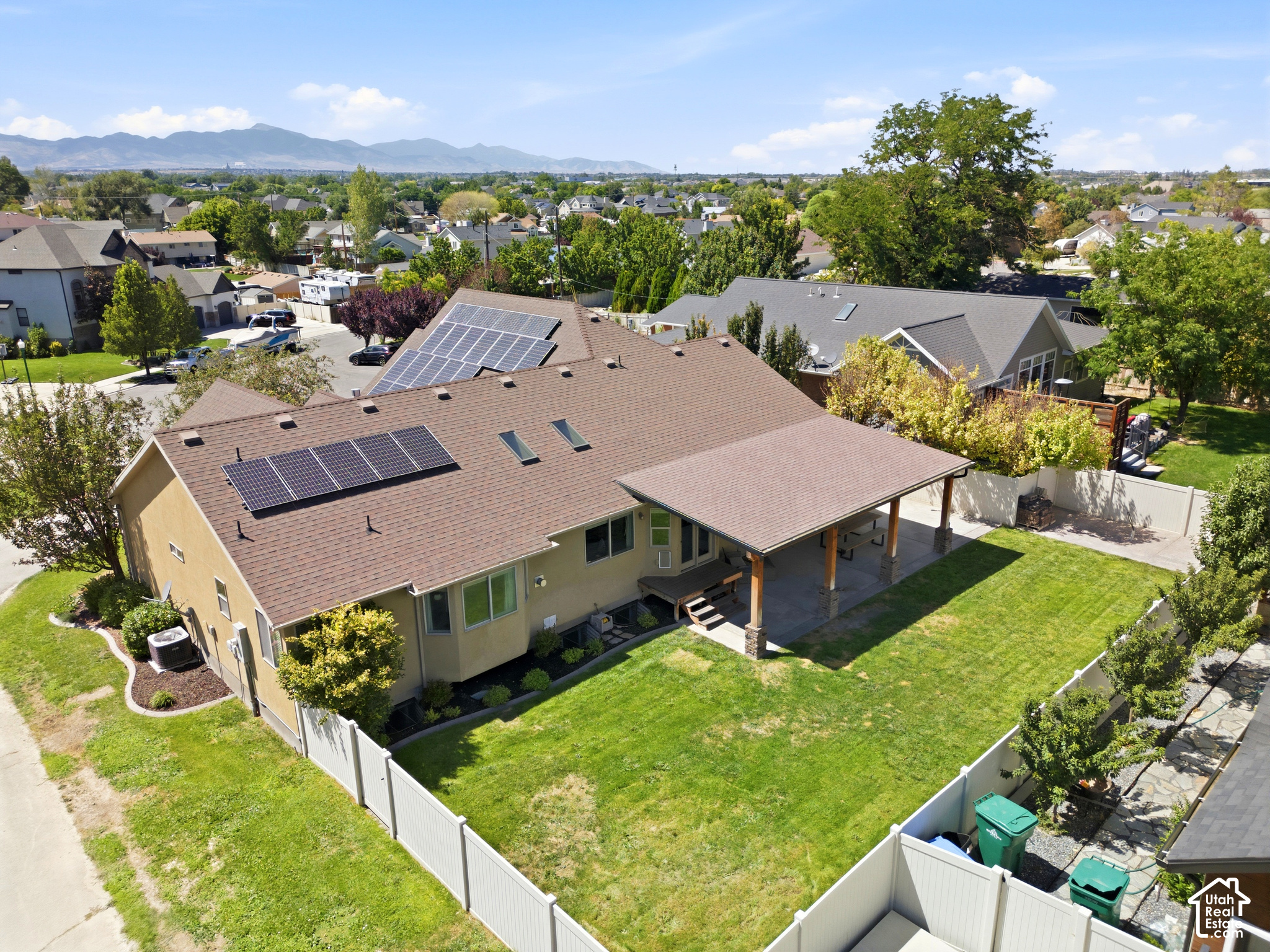 main property photo 33