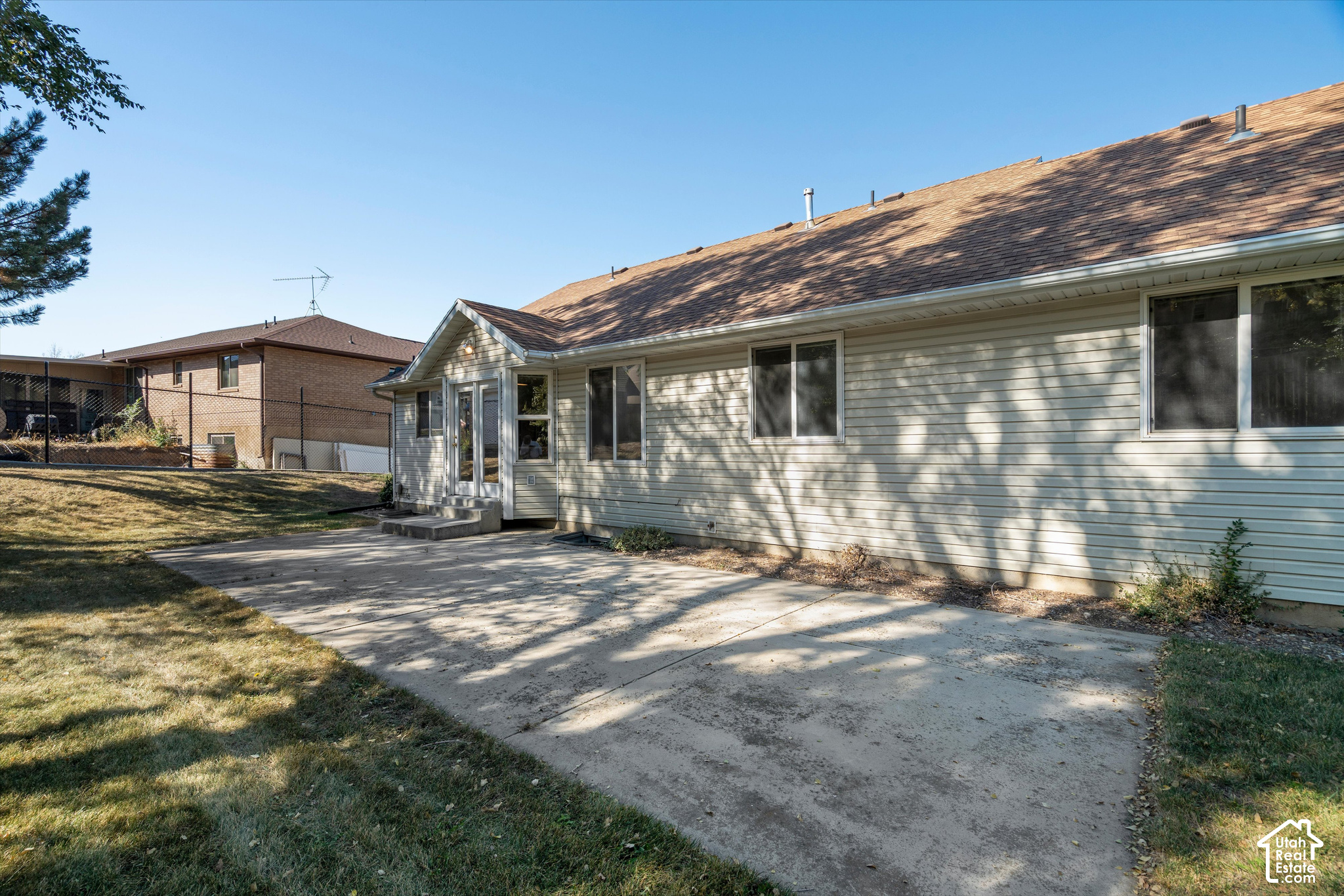 main property photo 39