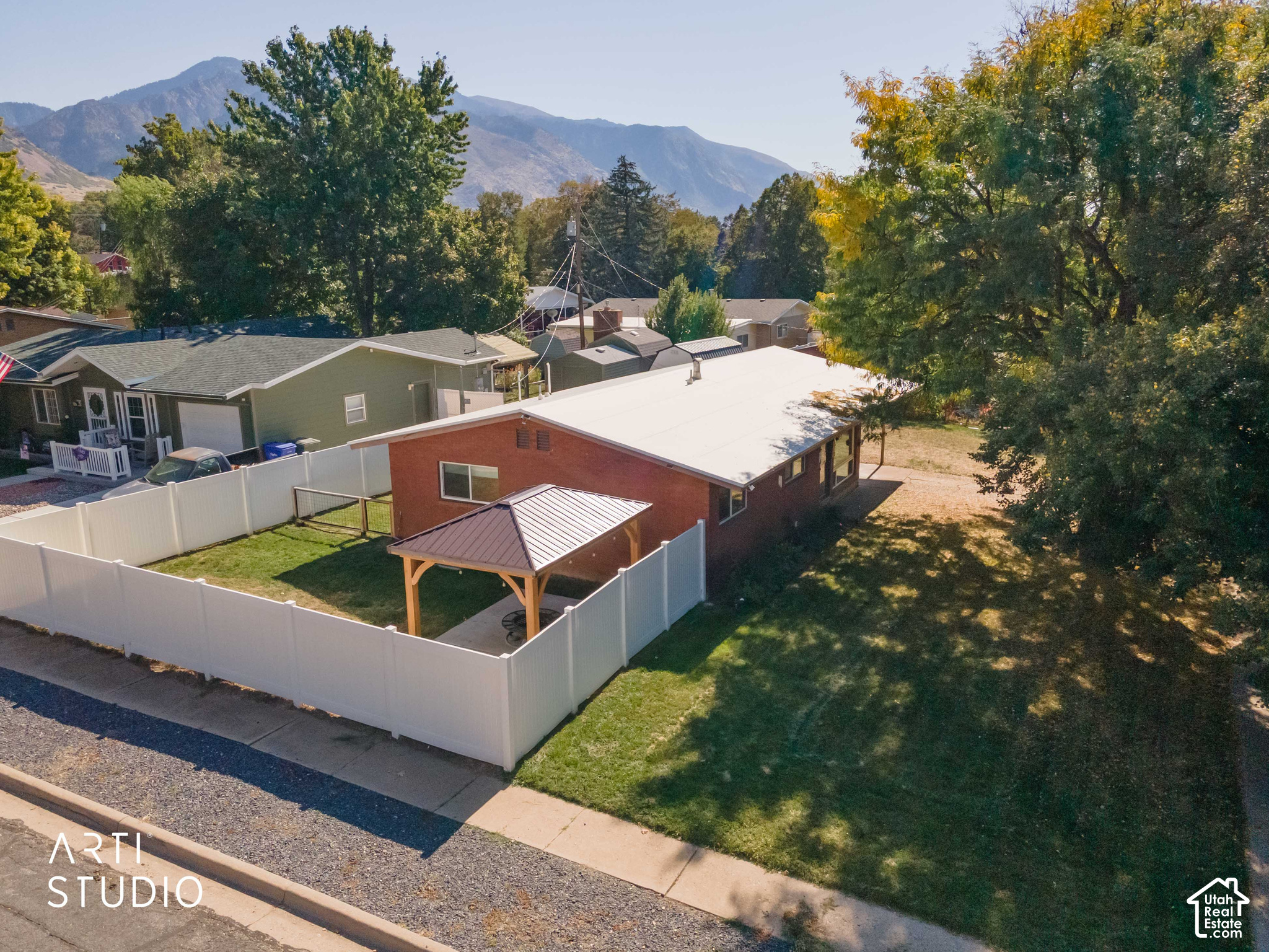 main property photo 24