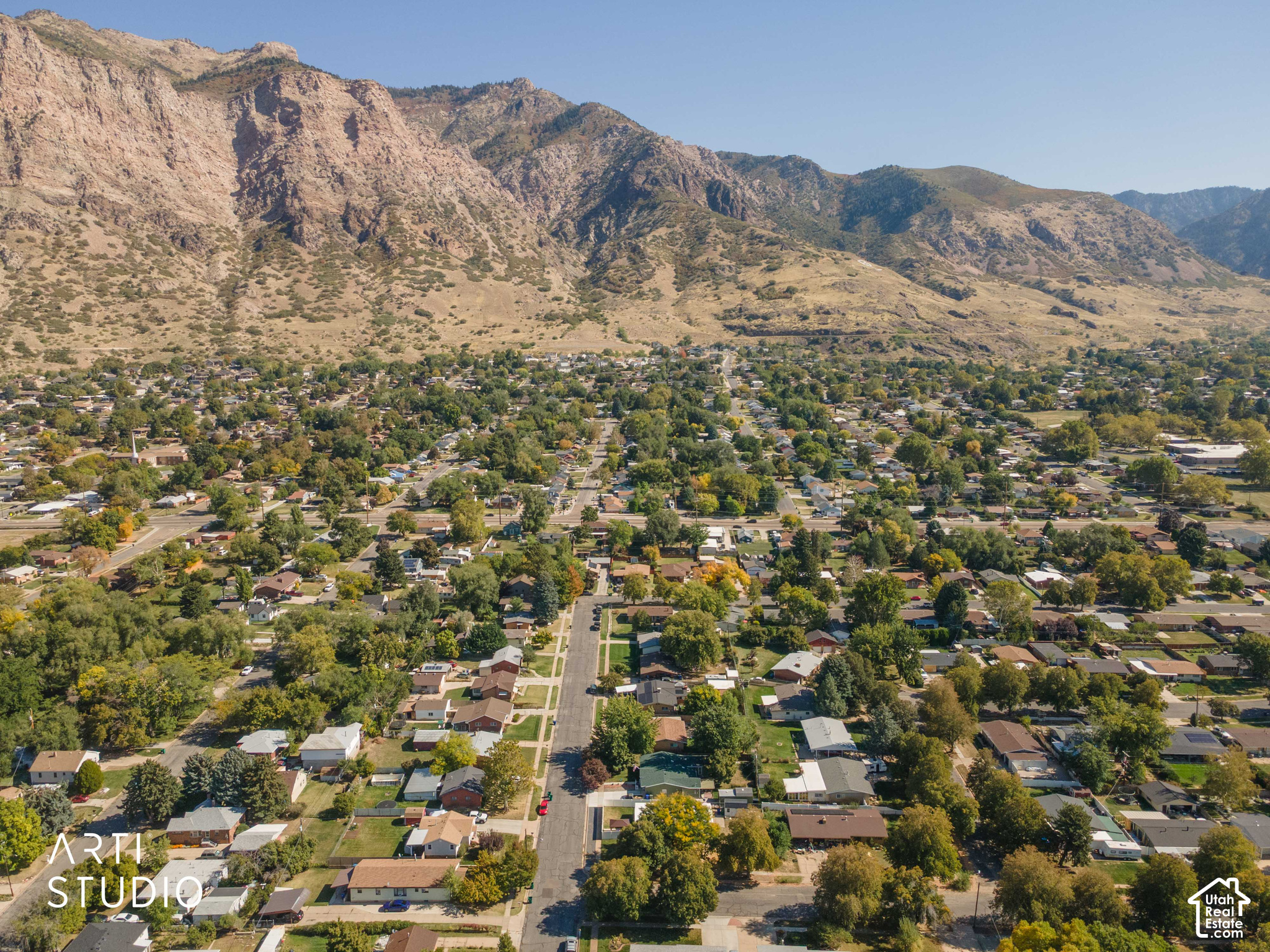 main property photo 30