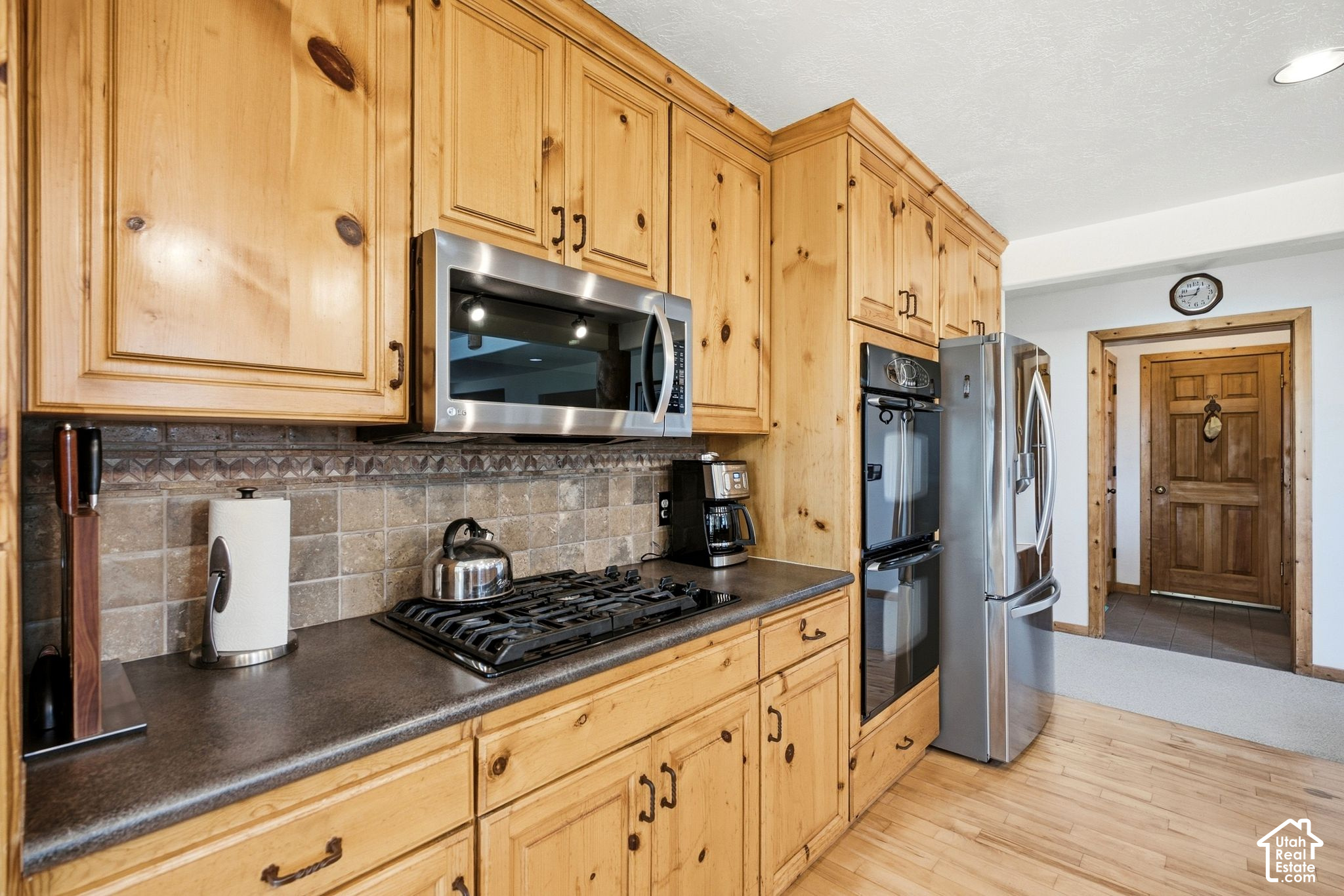 main property photo 11