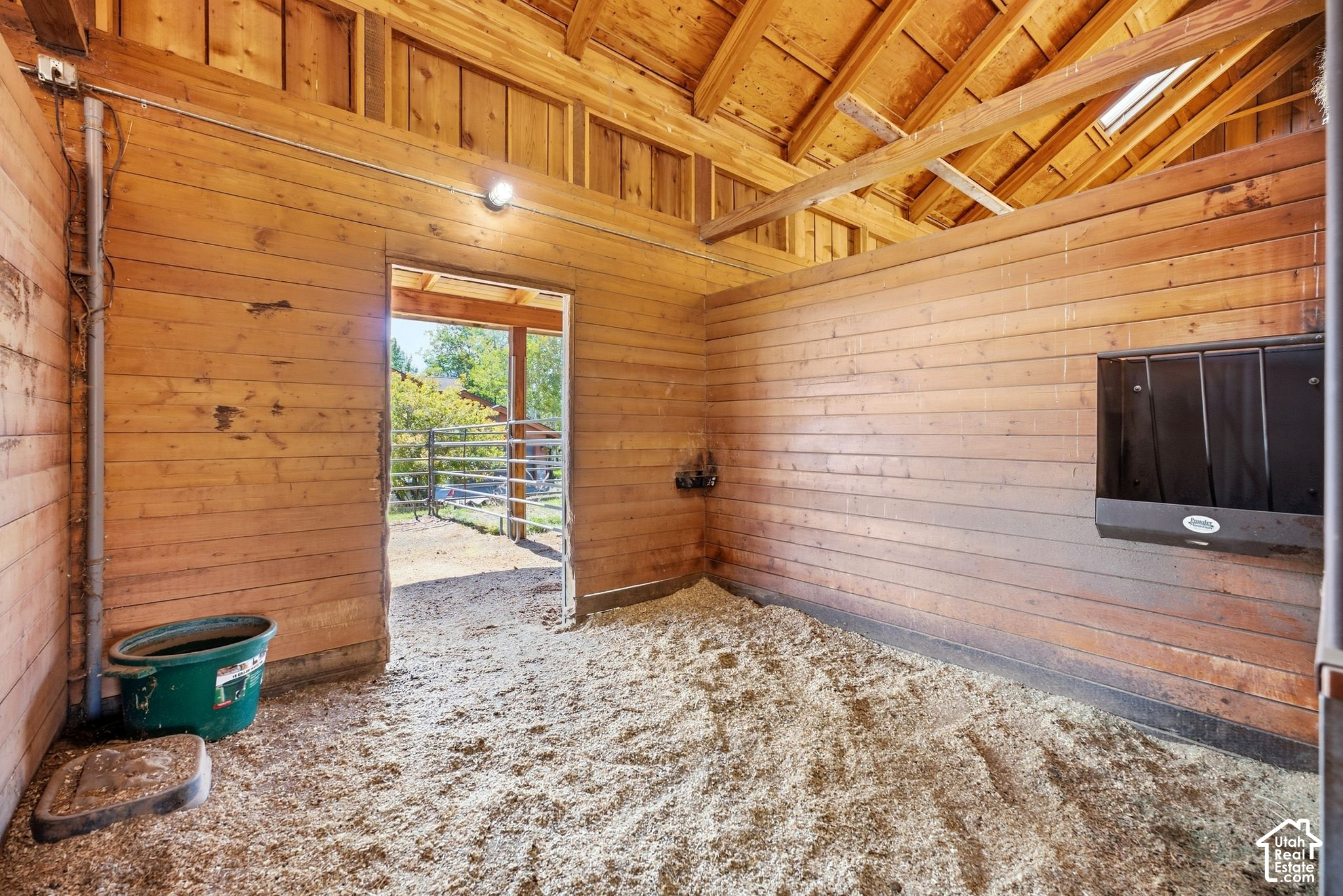 main property photo 58