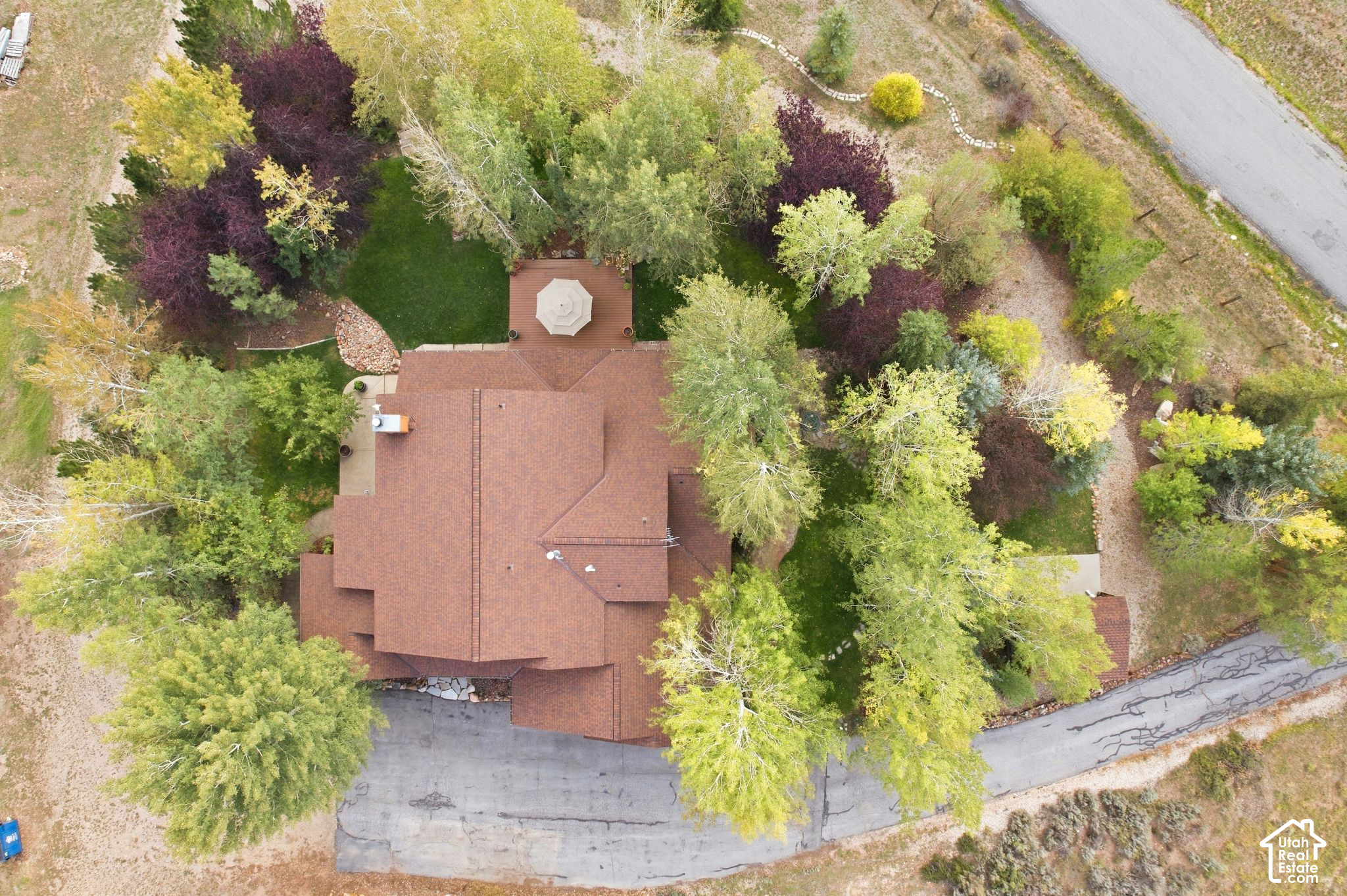 main property photo 78