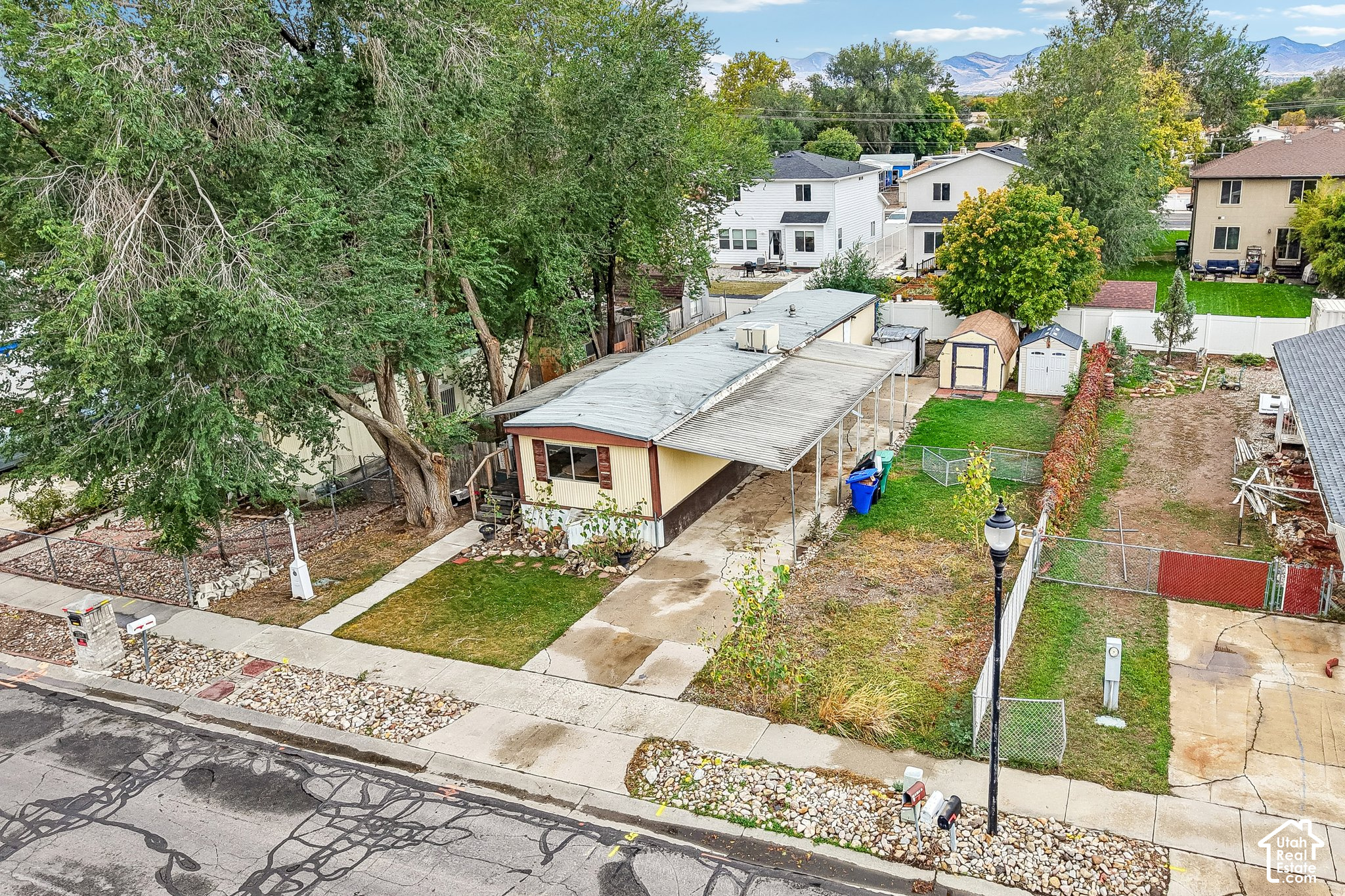 main property photo 17
