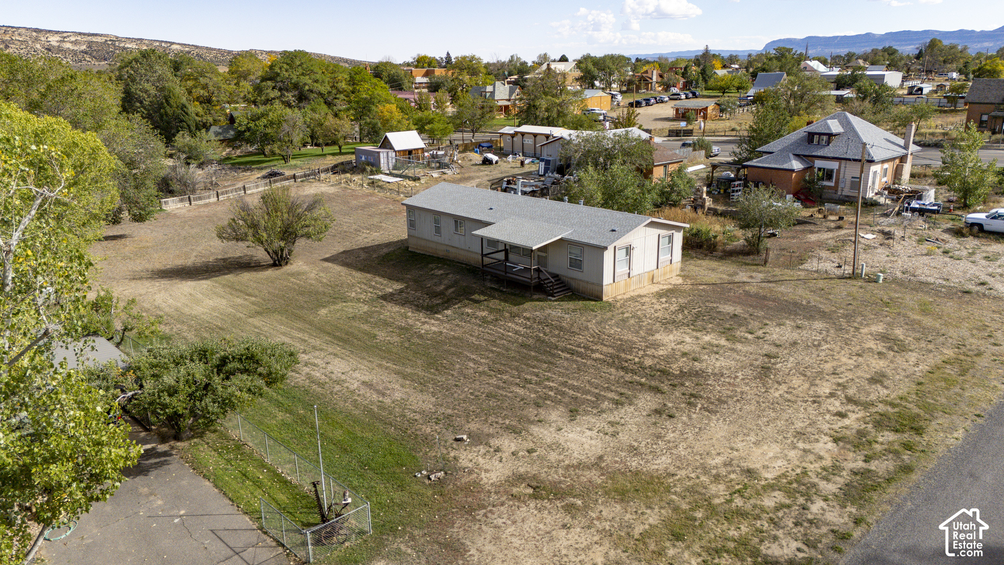 main property photo 7