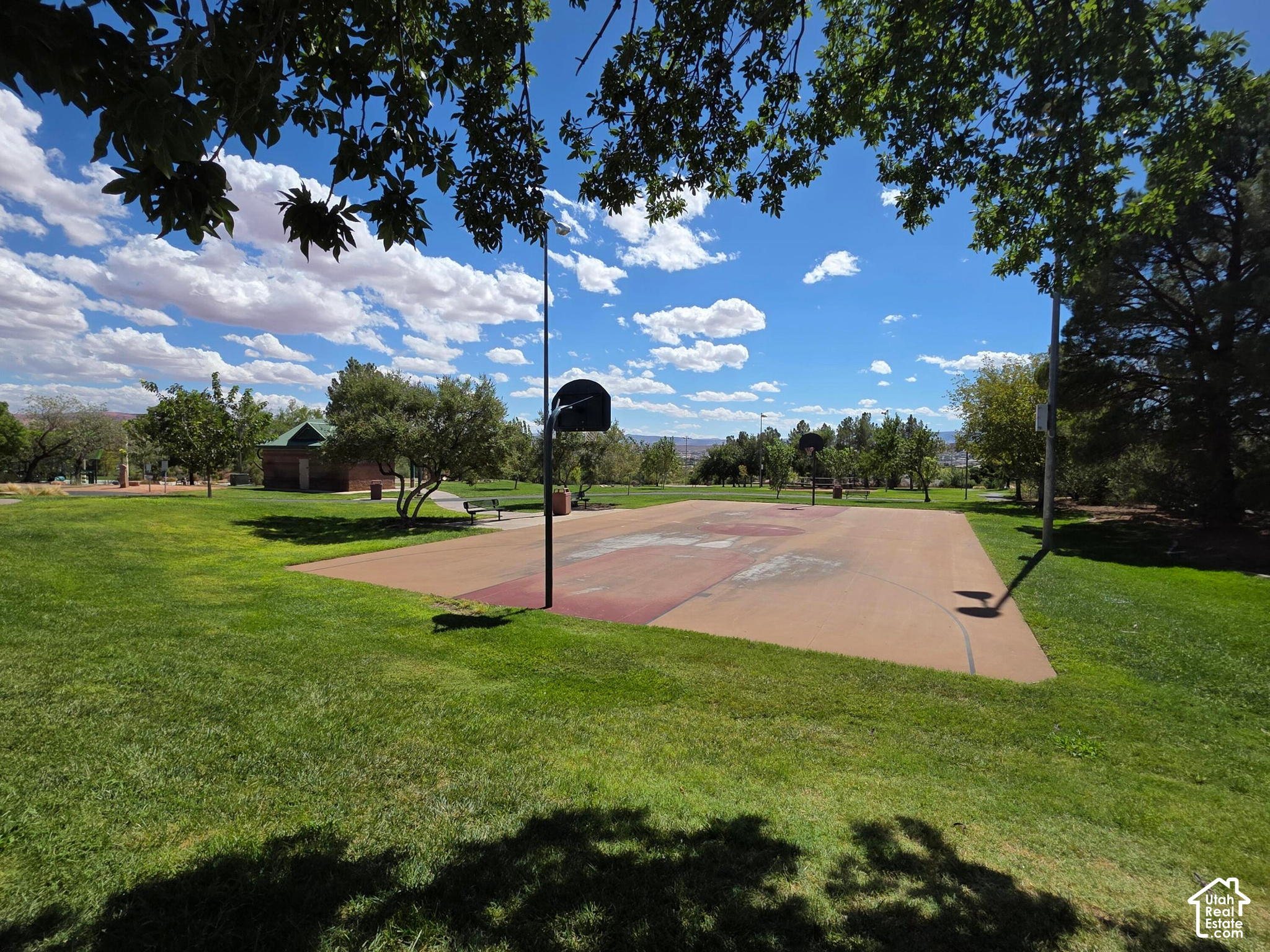 main property photo 41