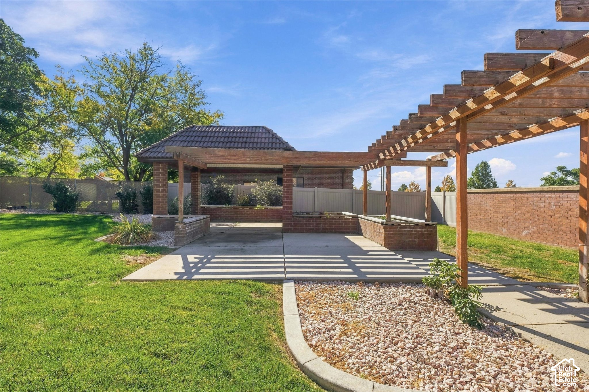 main property photo 51