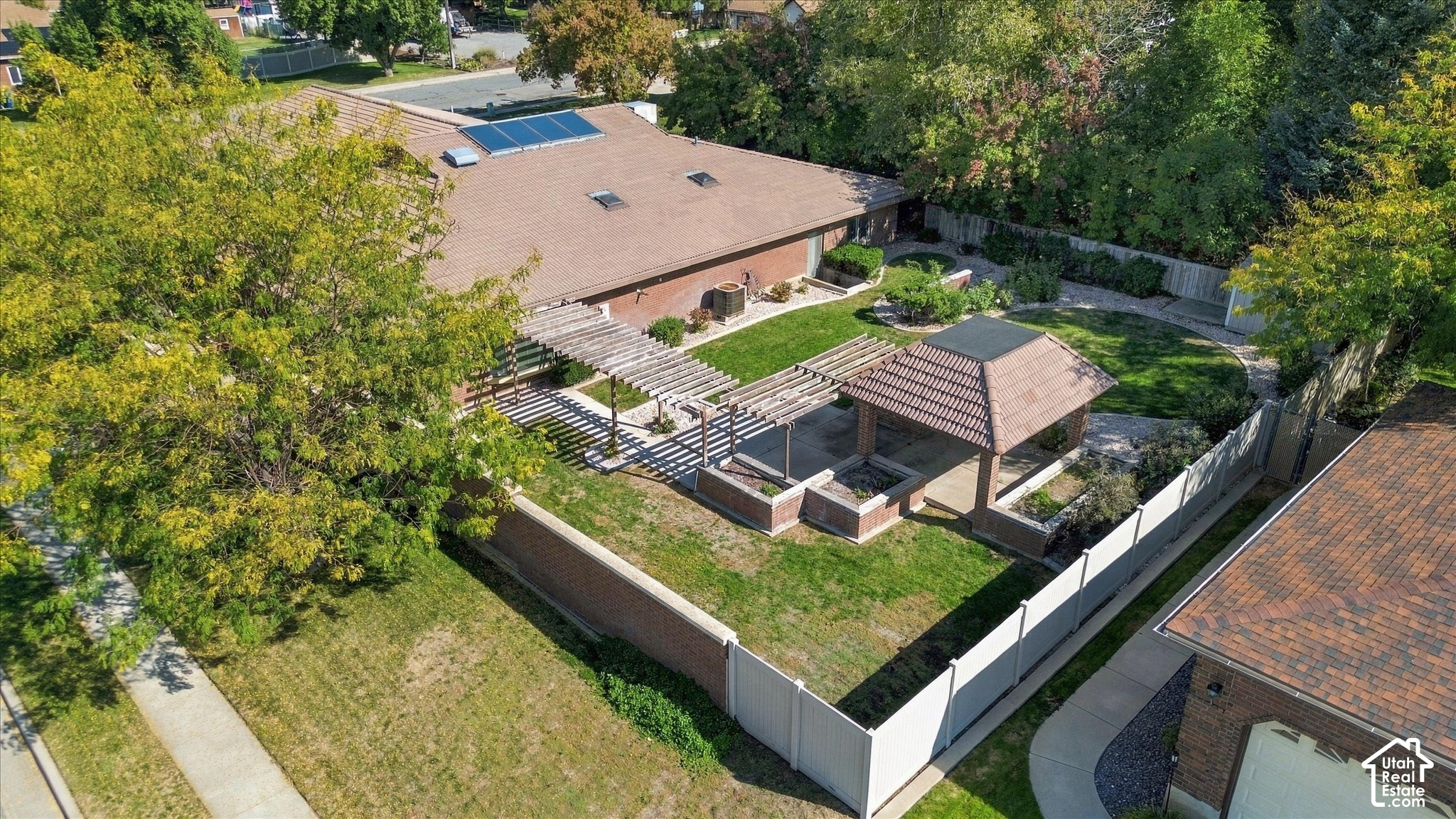 main property photo 67