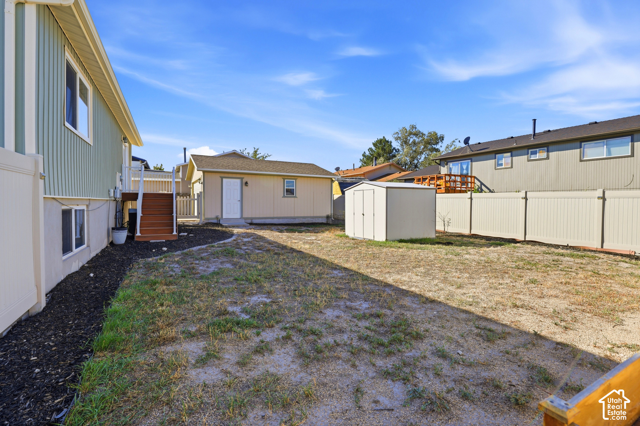 main property photo 23