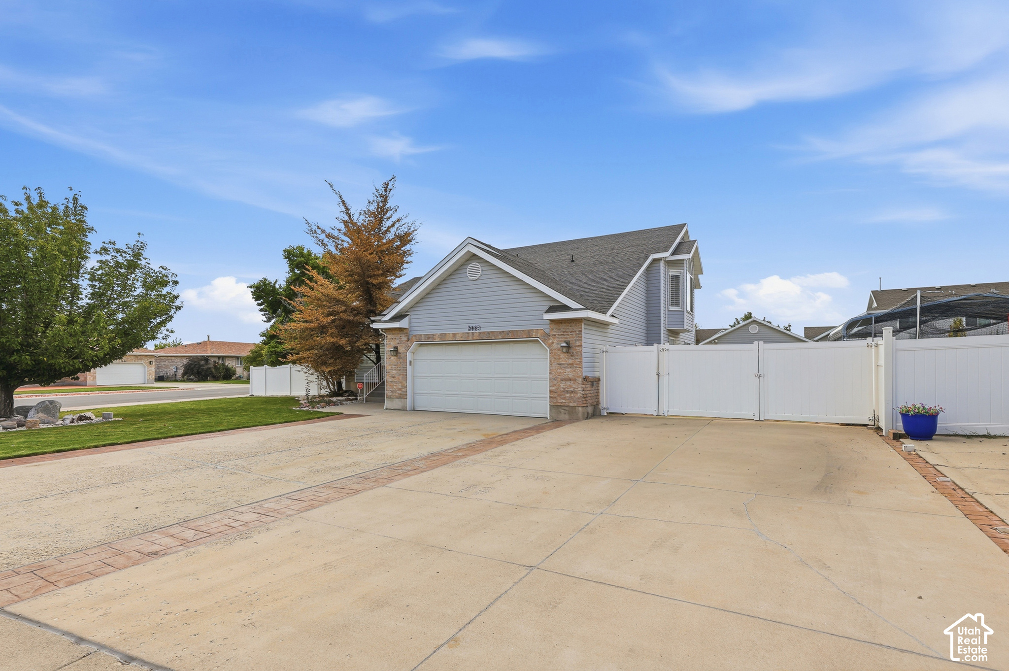 main property photo 43