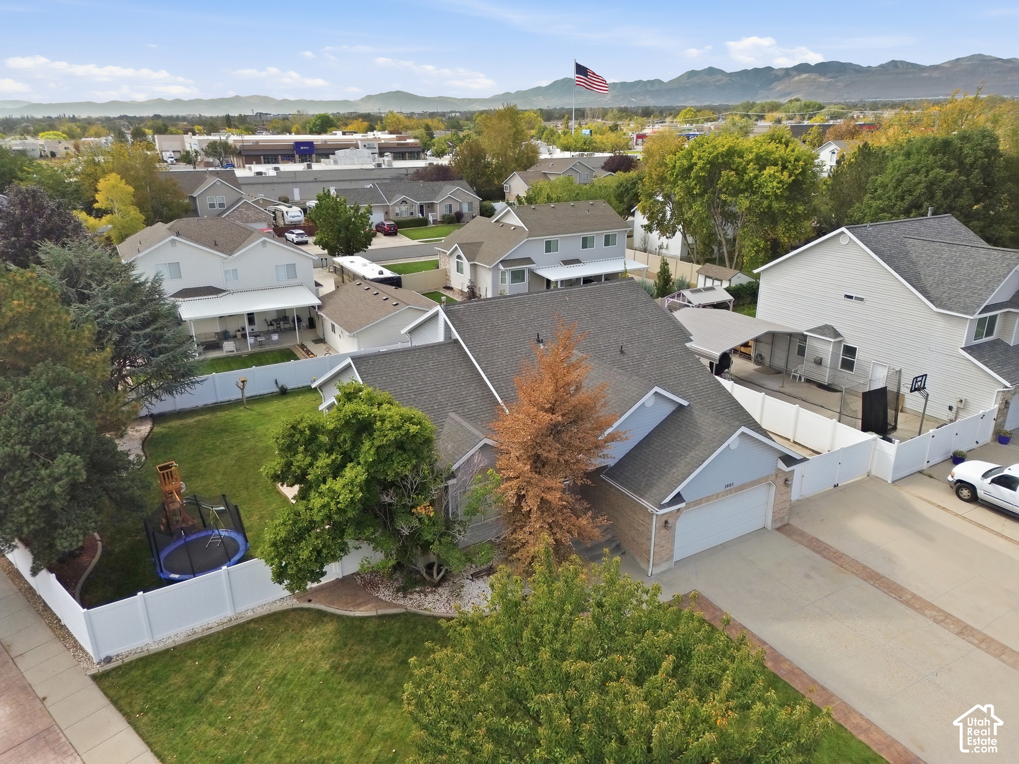main property photo 54