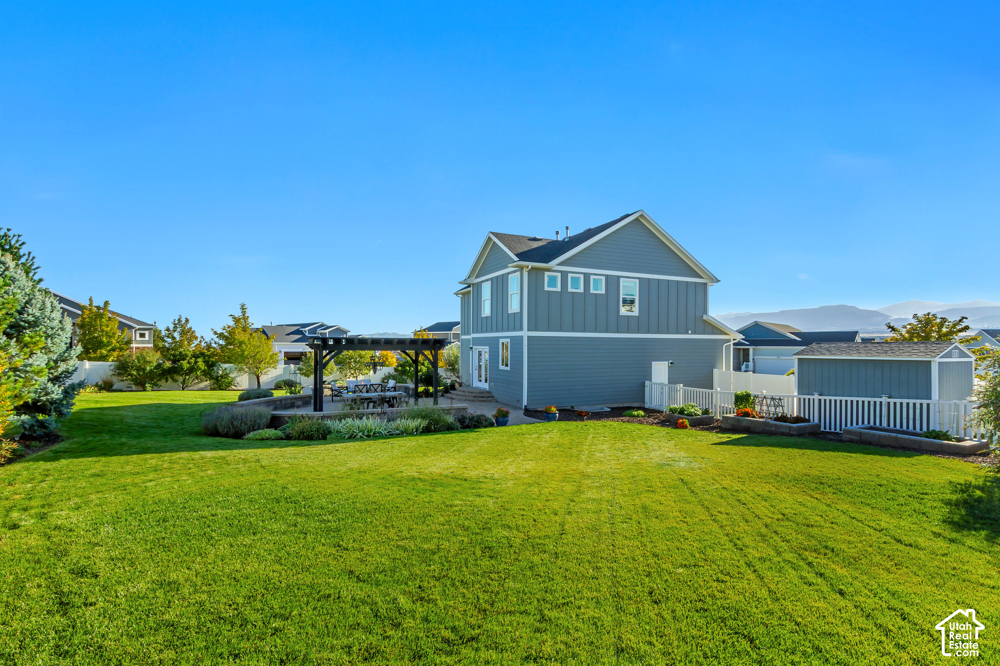 main property photo 44