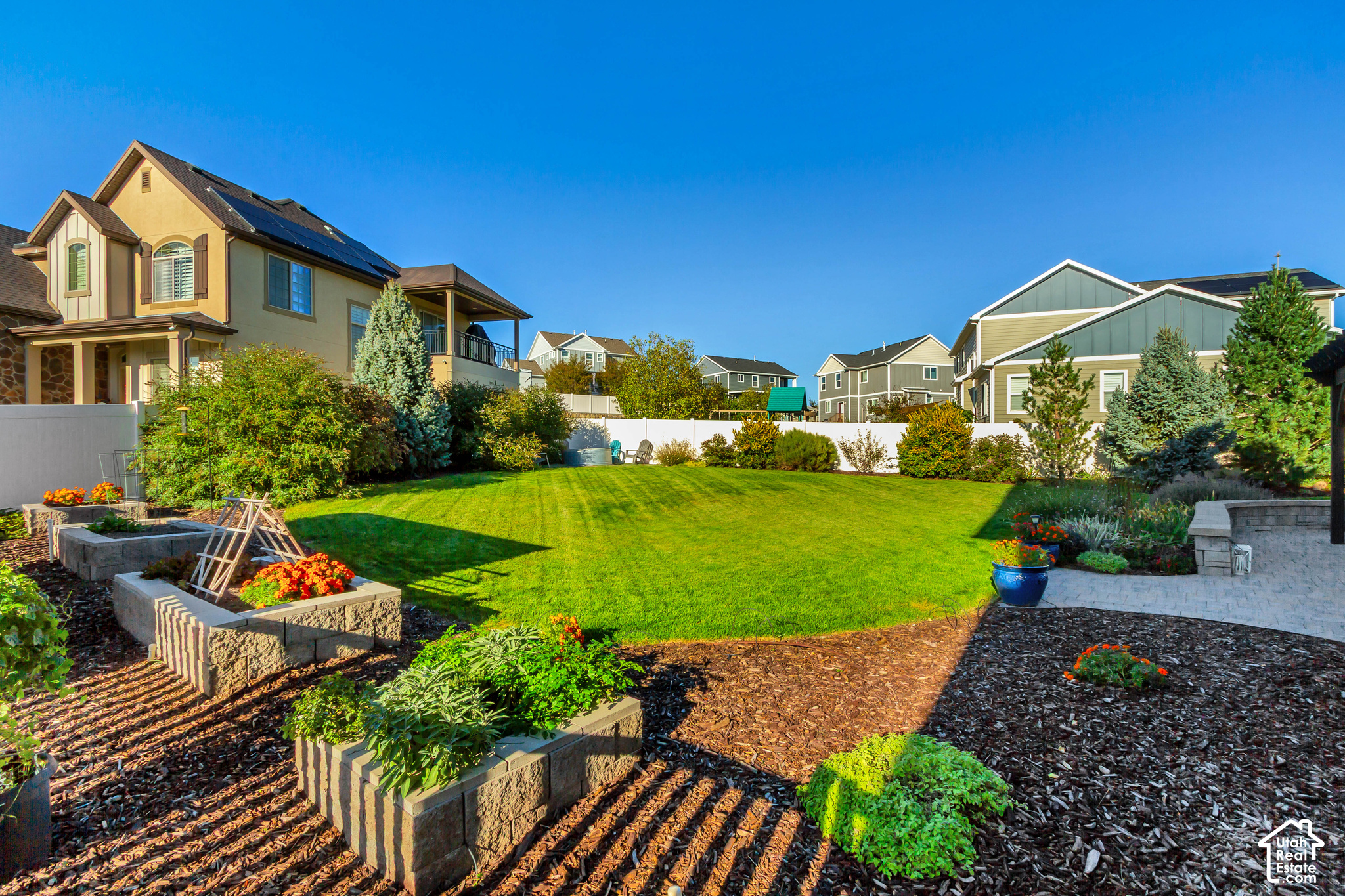 main property photo 45