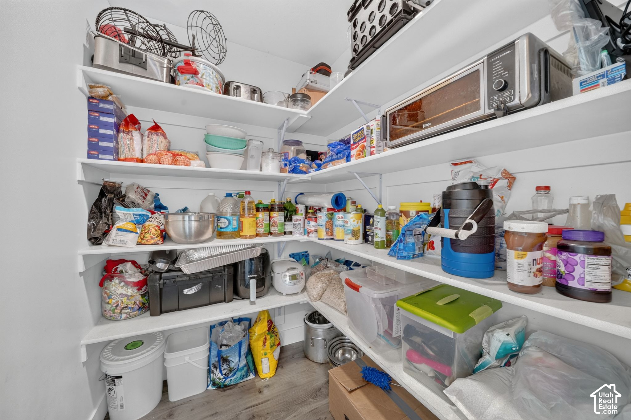 main property photo 16