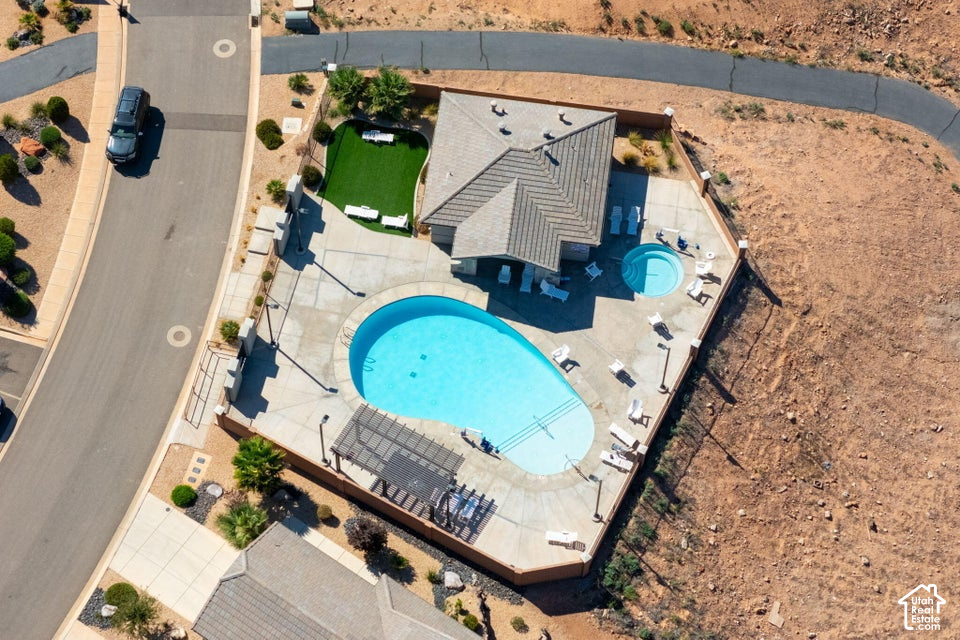 main property photo 27