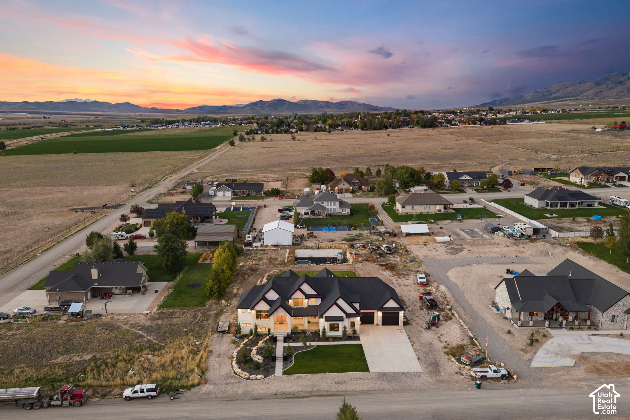 main property photo 78