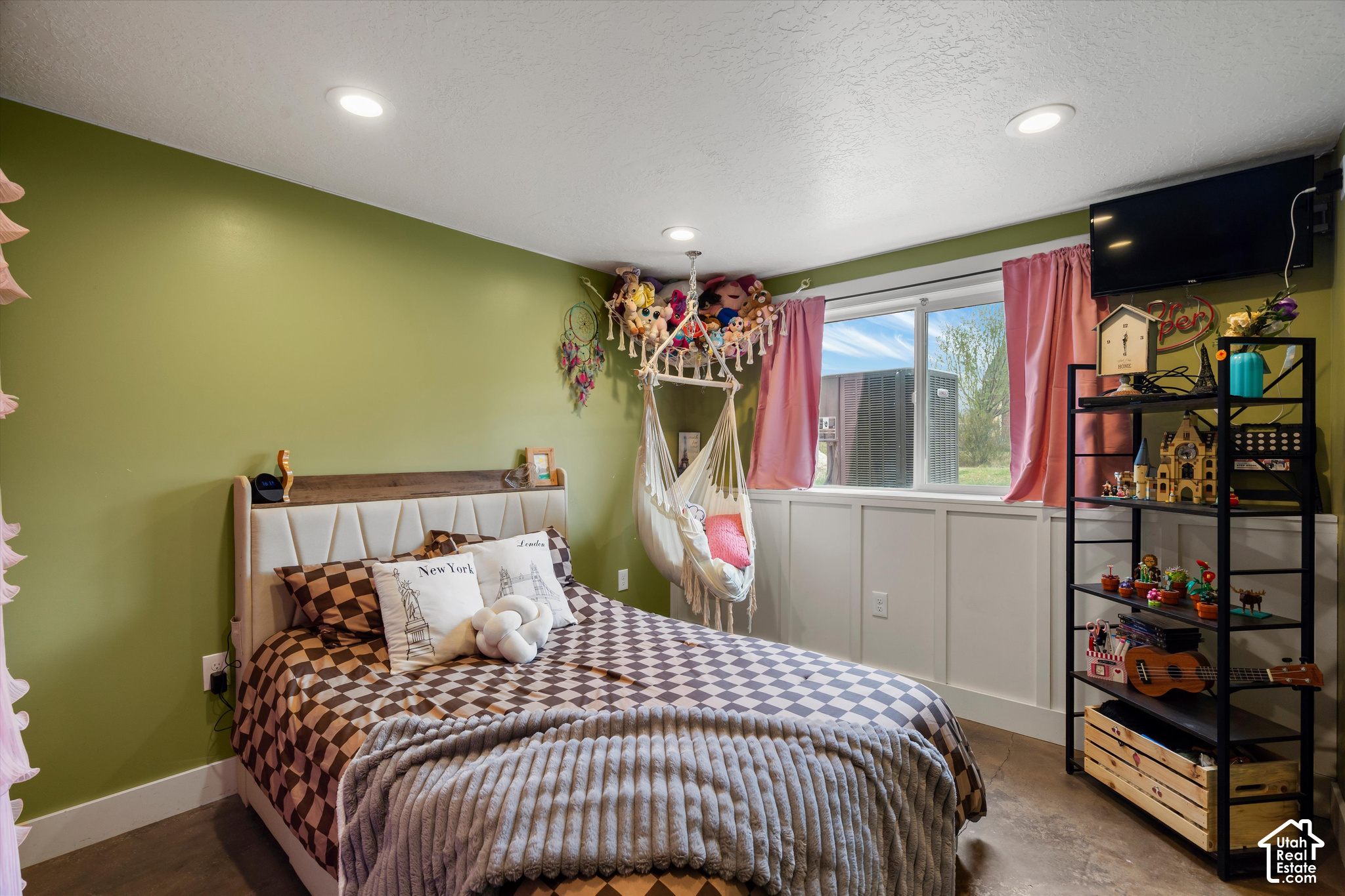 main property photo 15