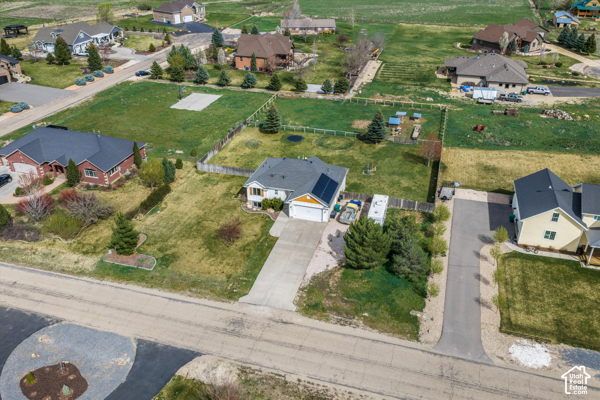 main property photo 44