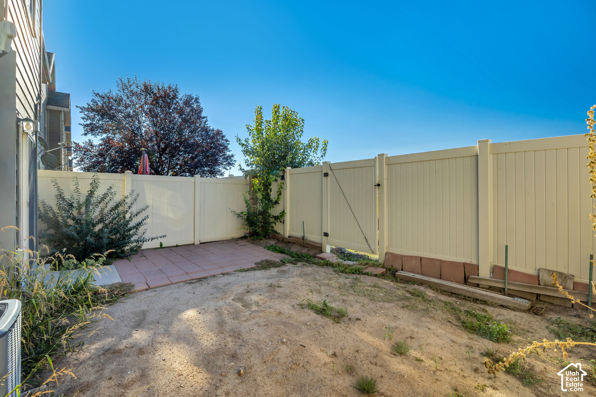 main property photo 19