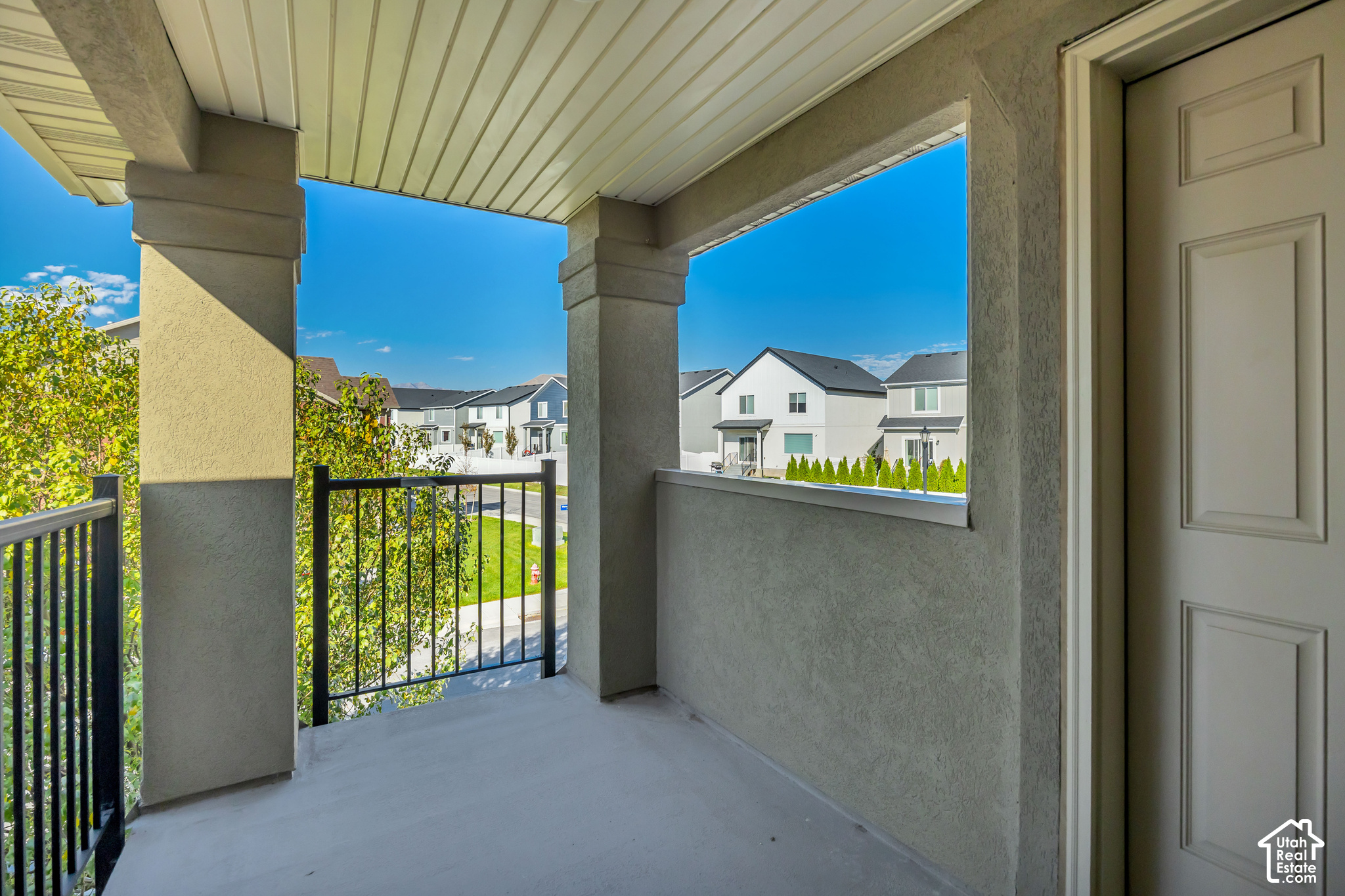 main property photo 16
