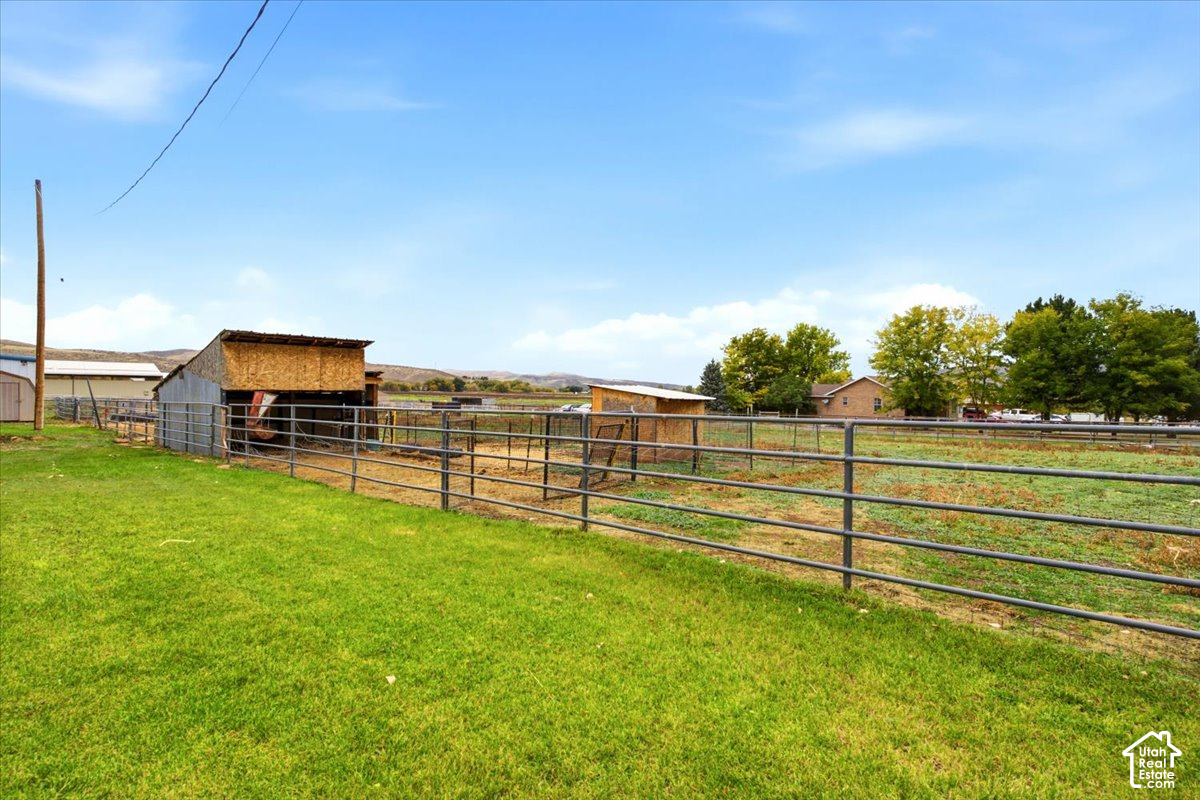 main property photo 31