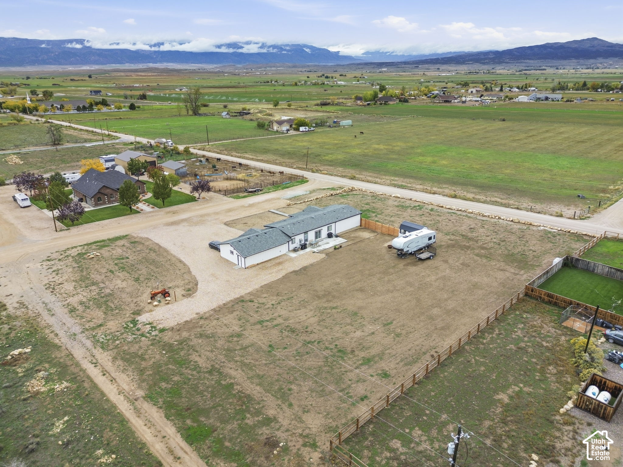 main property photo 32