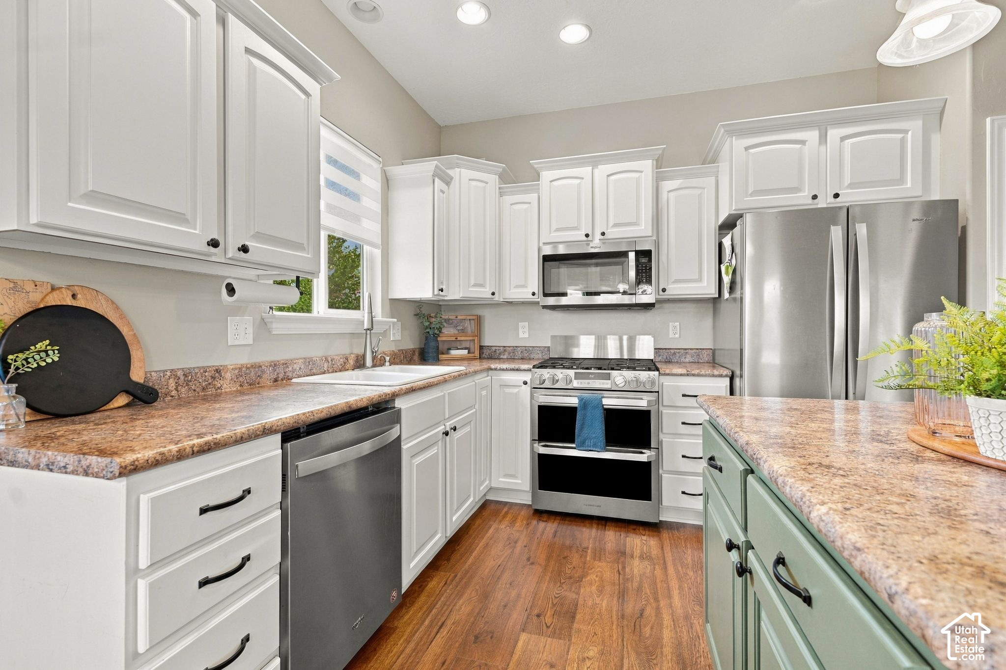 main property photo 7