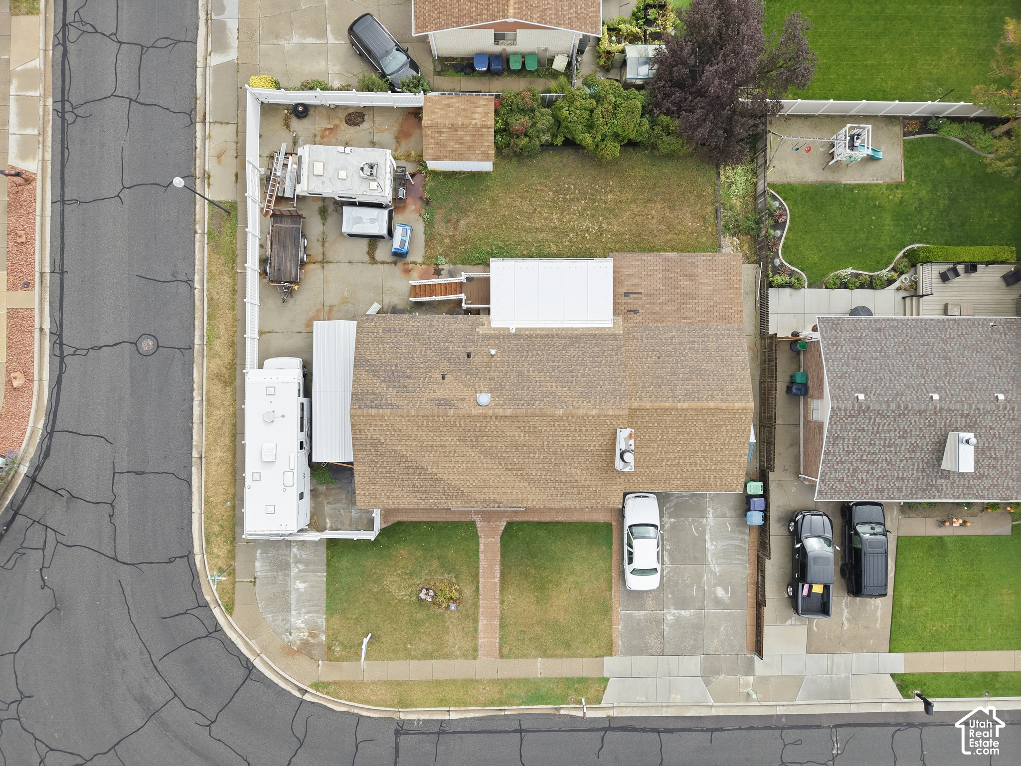 main property photo 41
