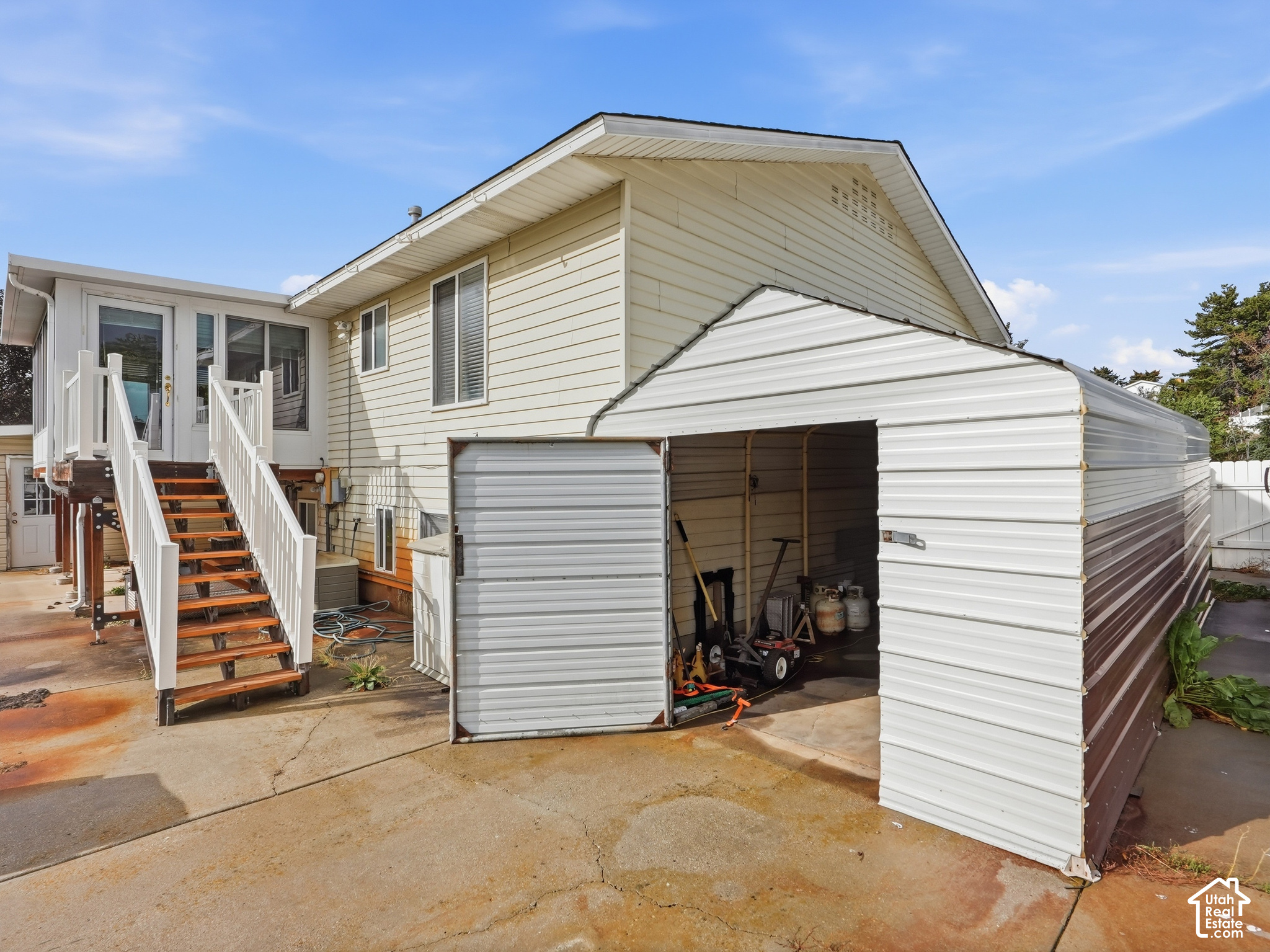 main property photo 7