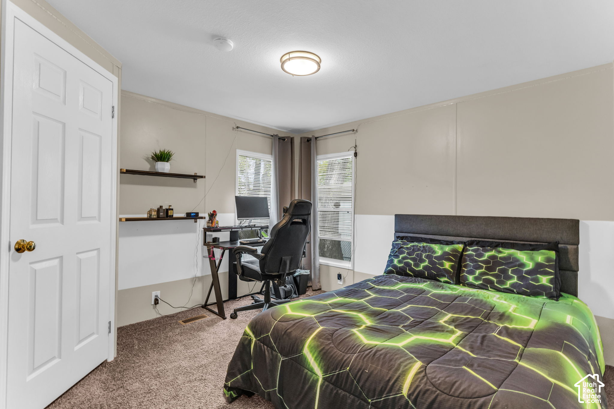 main property photo 27