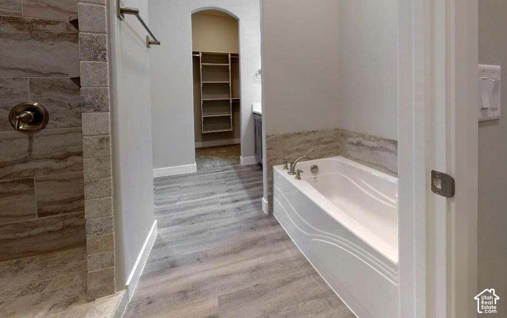 main property photo 13