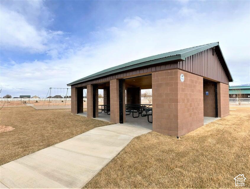 main property photo 32
