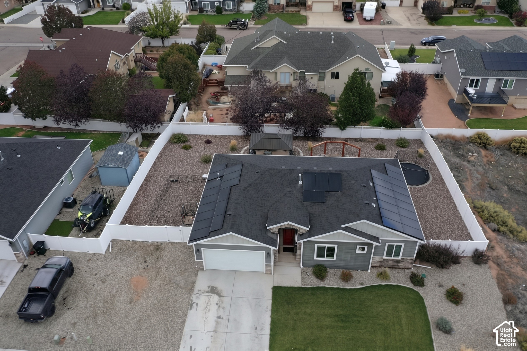 main property photo 41