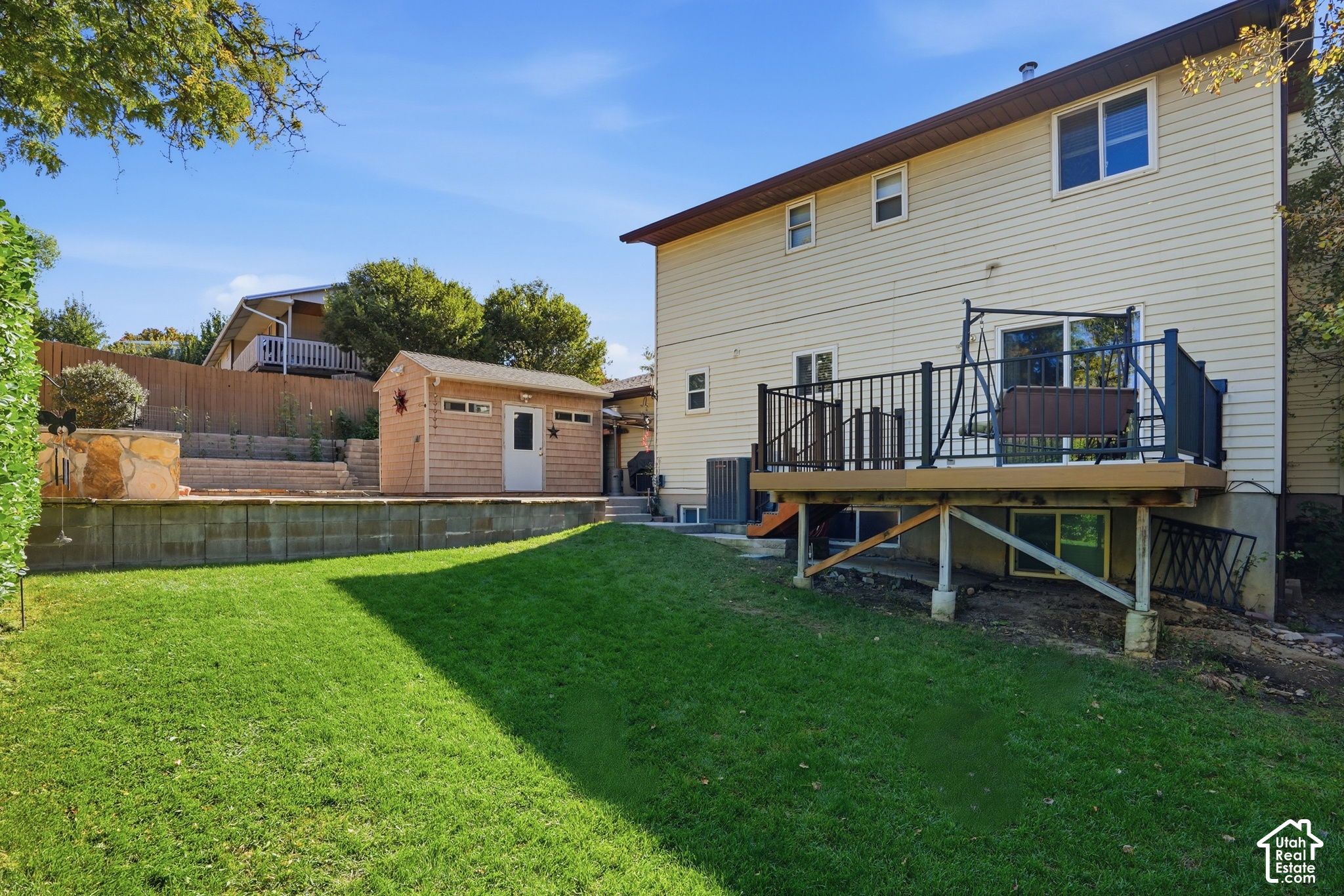 main property photo 8