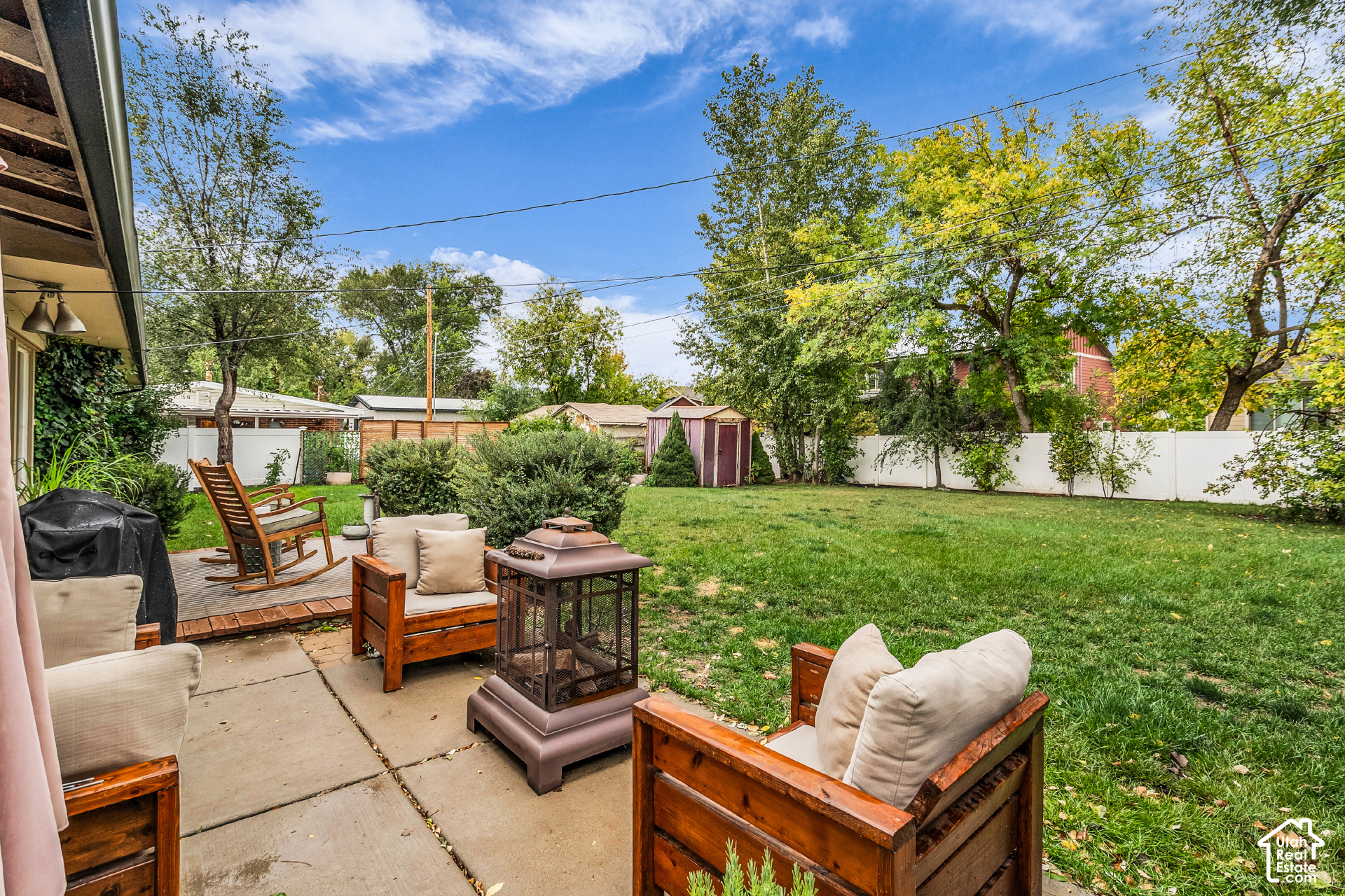 main property photo 19
