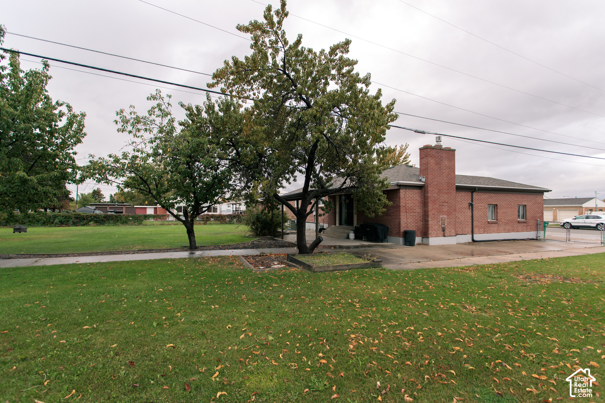 main property photo 35